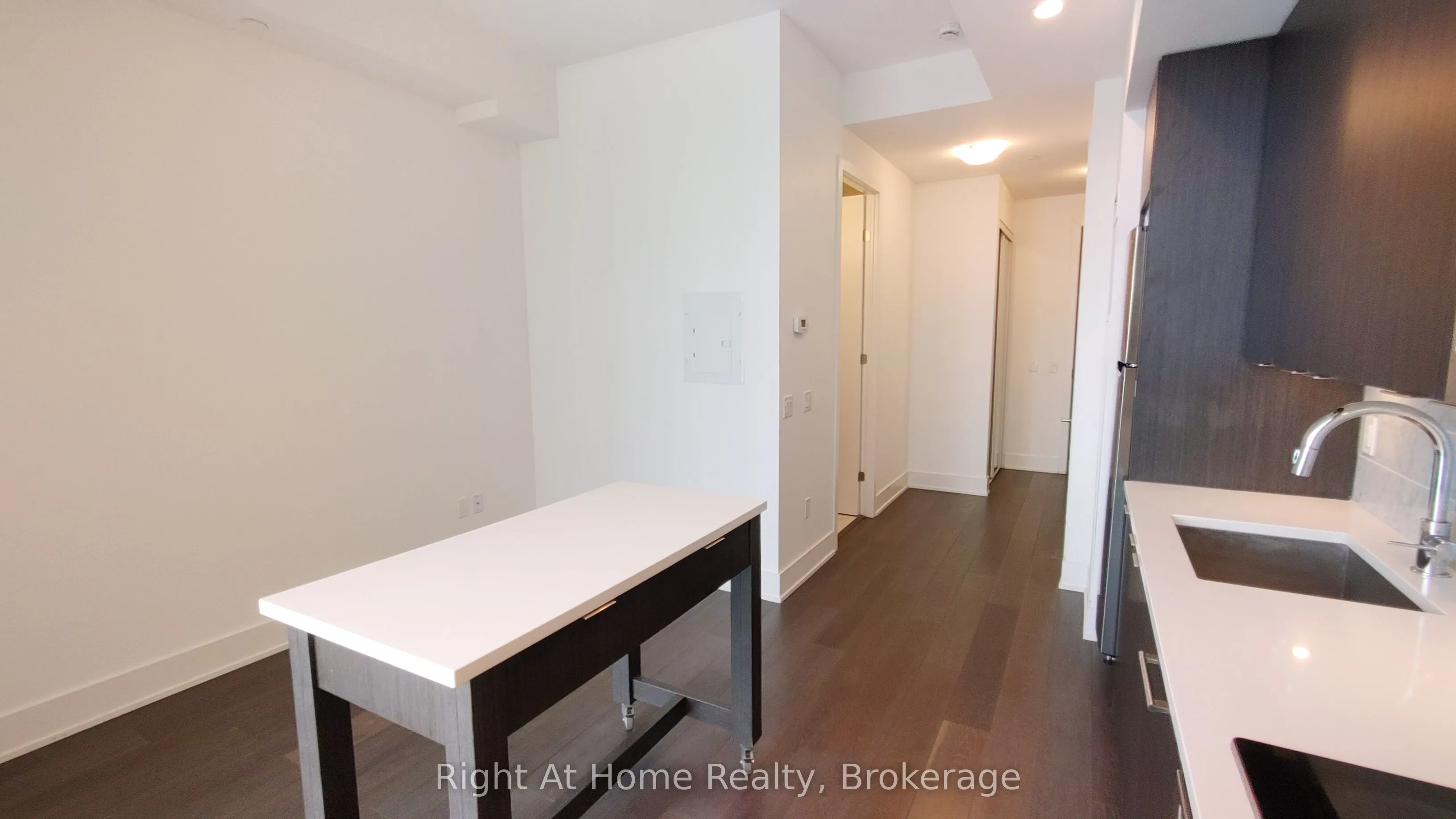 38 Iannuzzi Street, #UPH03