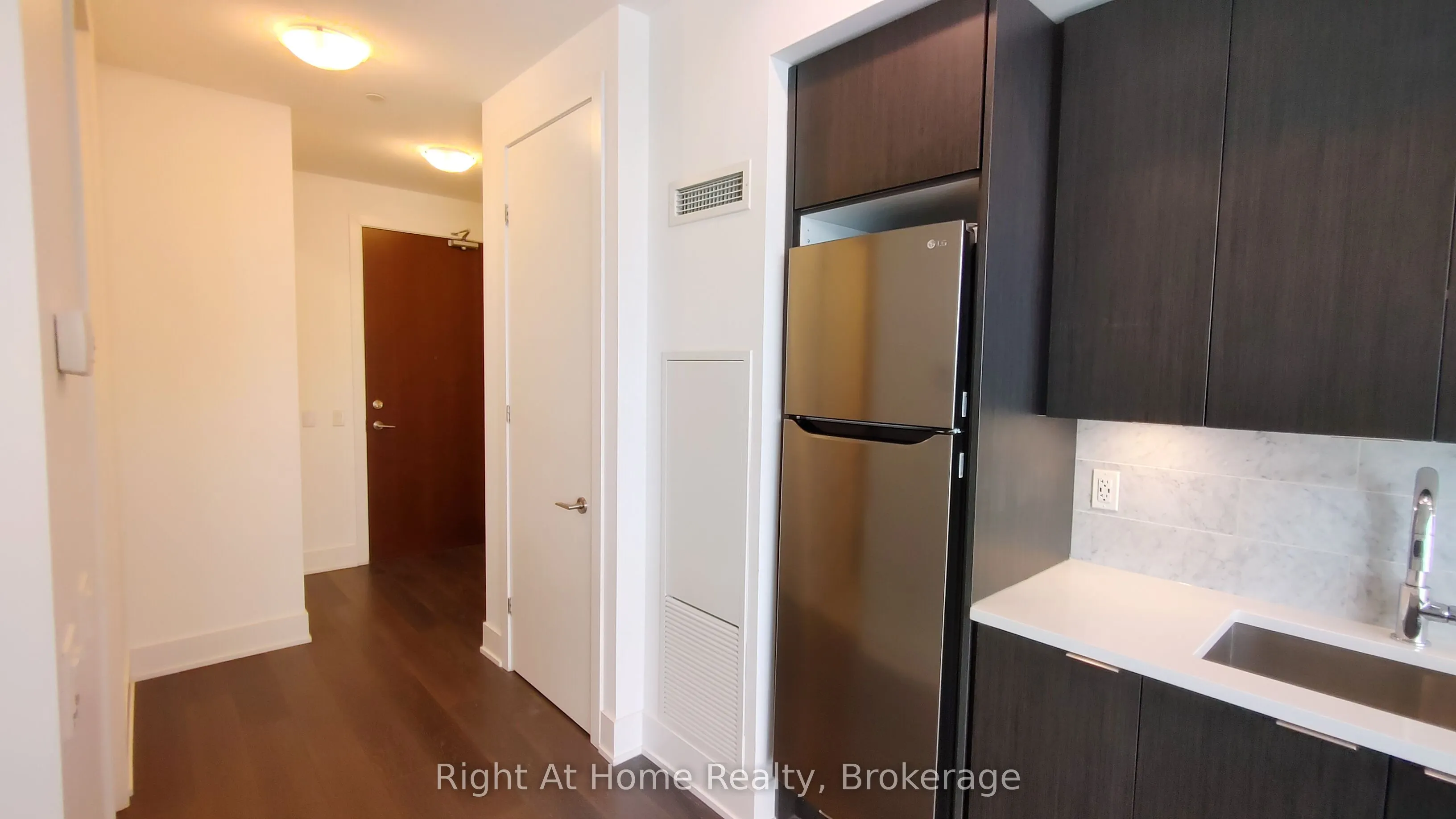 38 Iannuzzi Street, #UPH03