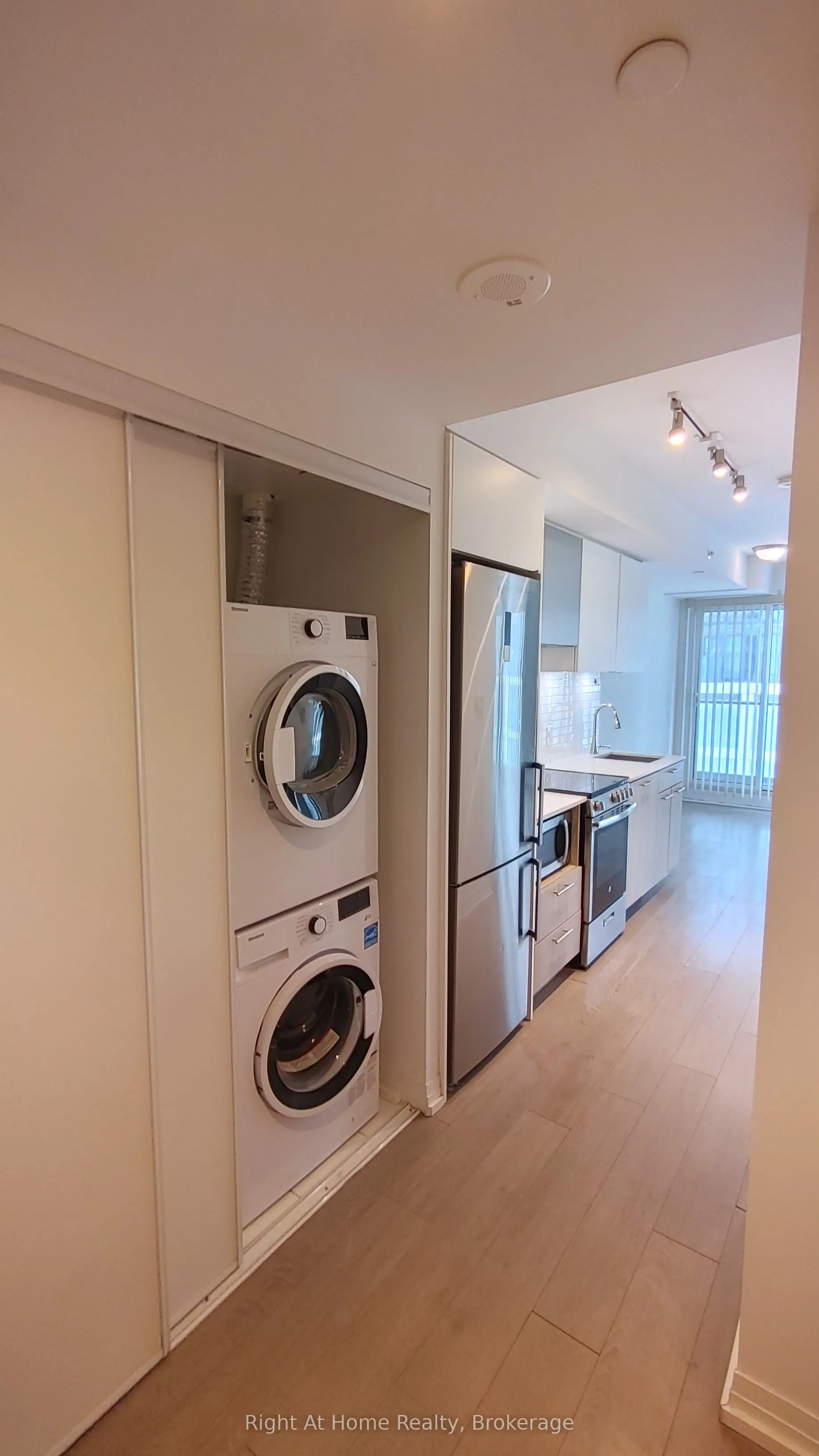 251 Jarvis Street, #1818