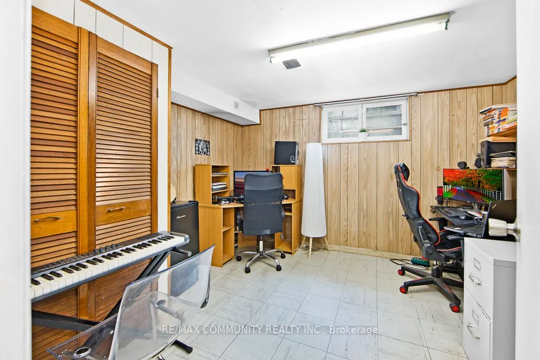 168 Kingslake Road