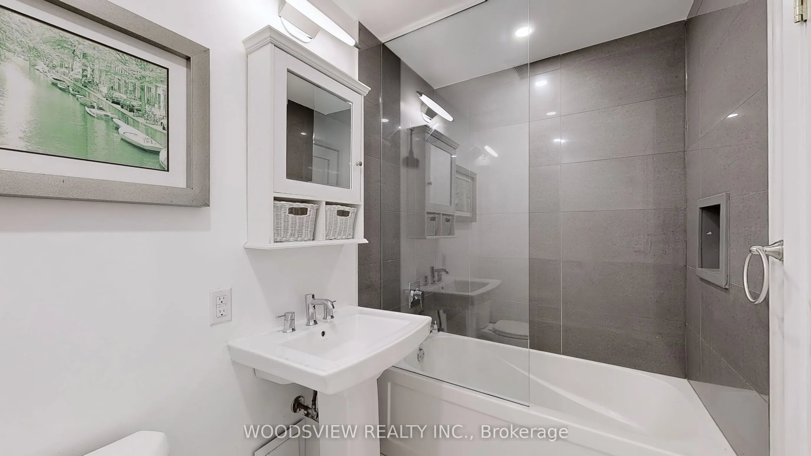 710 Spadina Avenue, #308