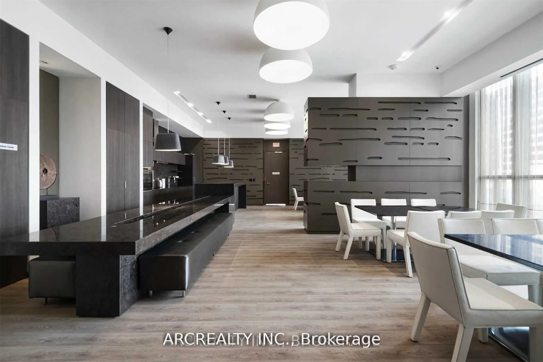 101 Charles Street E, #2807