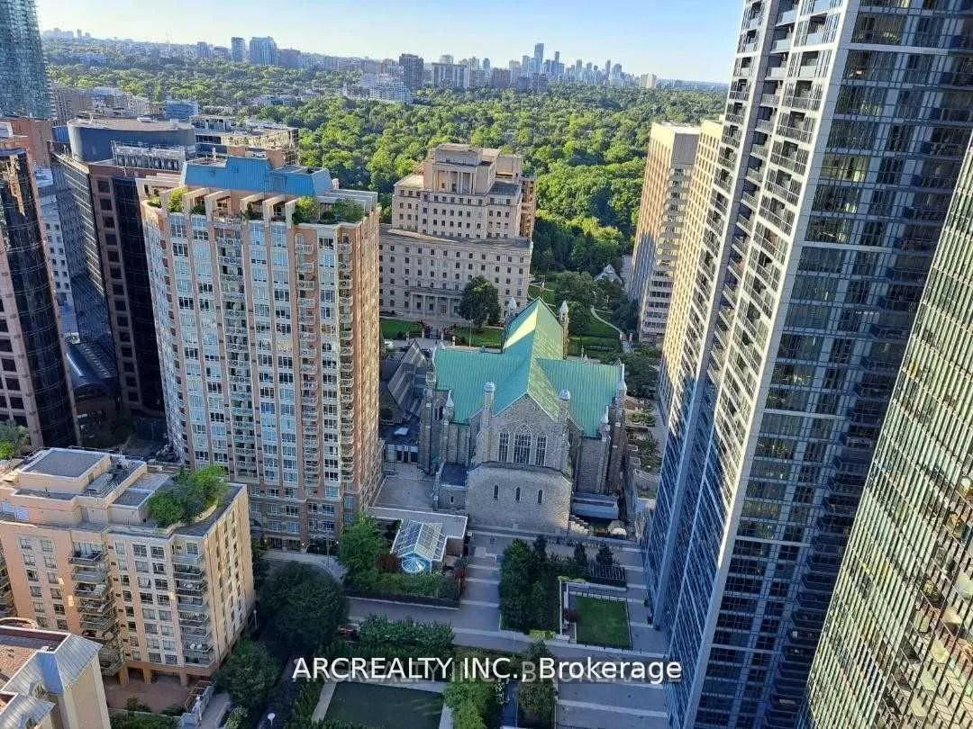 101 Charles Street E, #2807