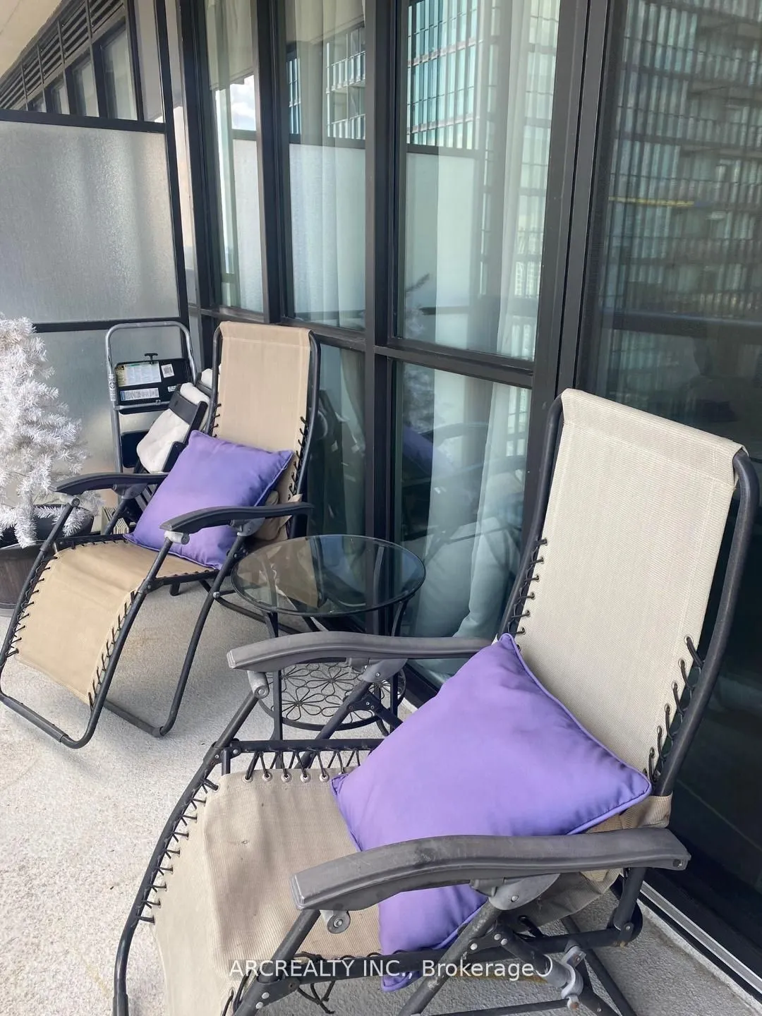 101 Charles Street E, #2807