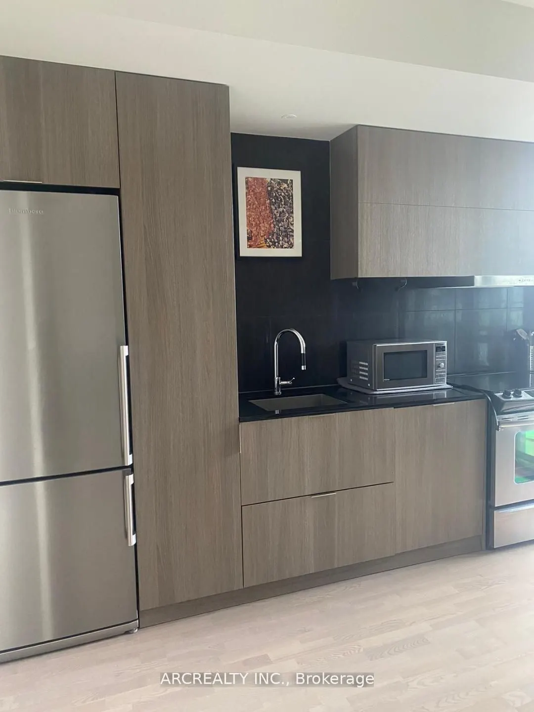 101 Charles Street E, #2807