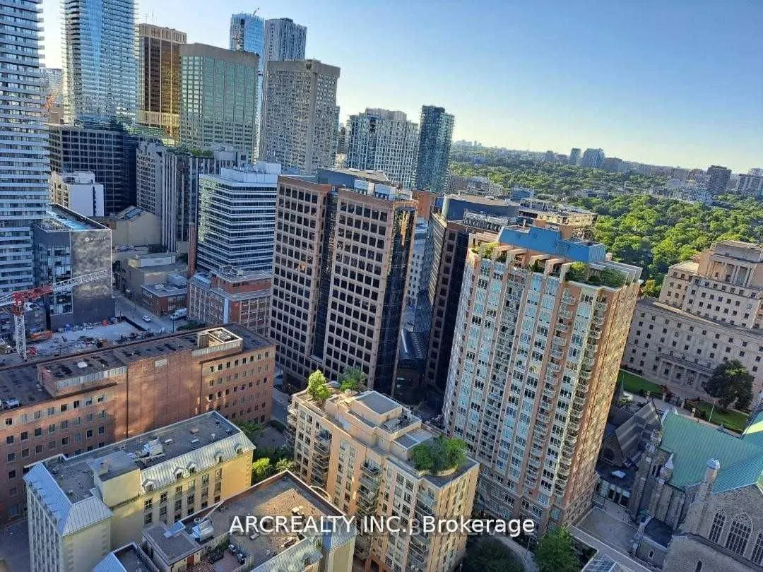 101 Charles Street E, #2807