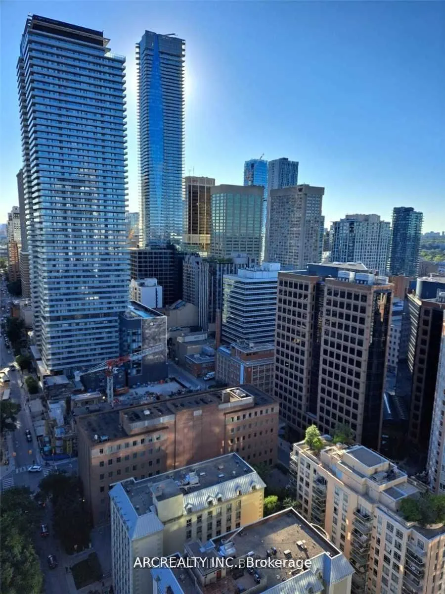 101 Charles Street E, #2807