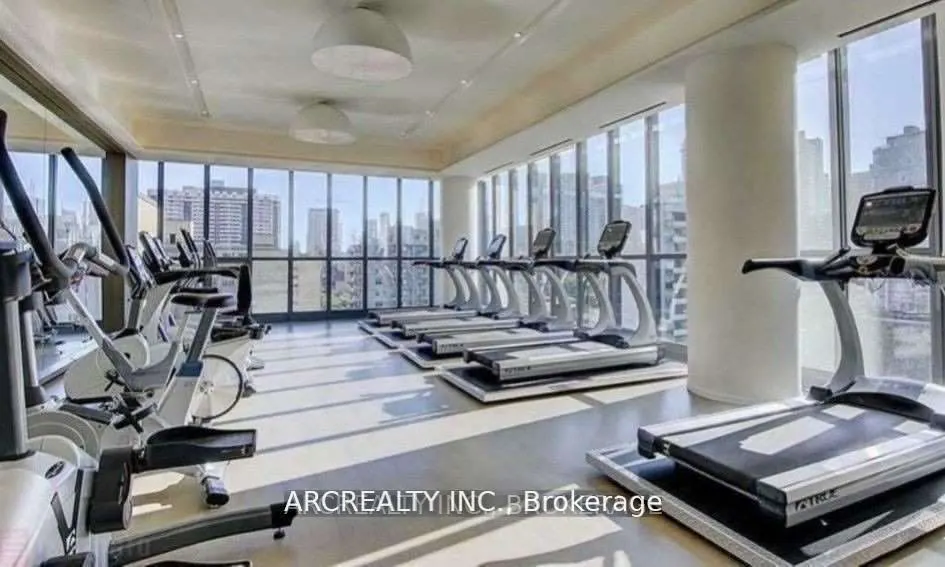 101 Charles Street E, #2807