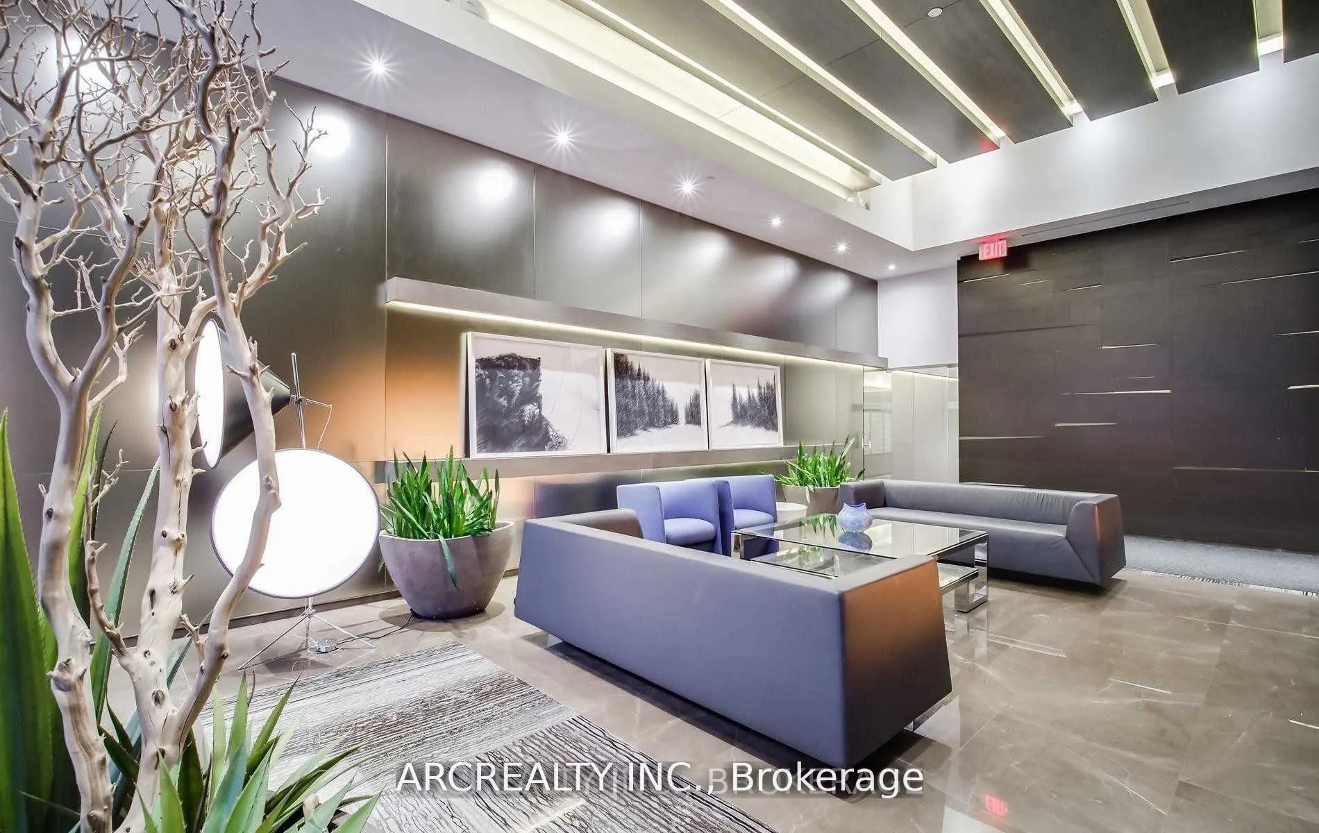 101 Charles Street E, #2807