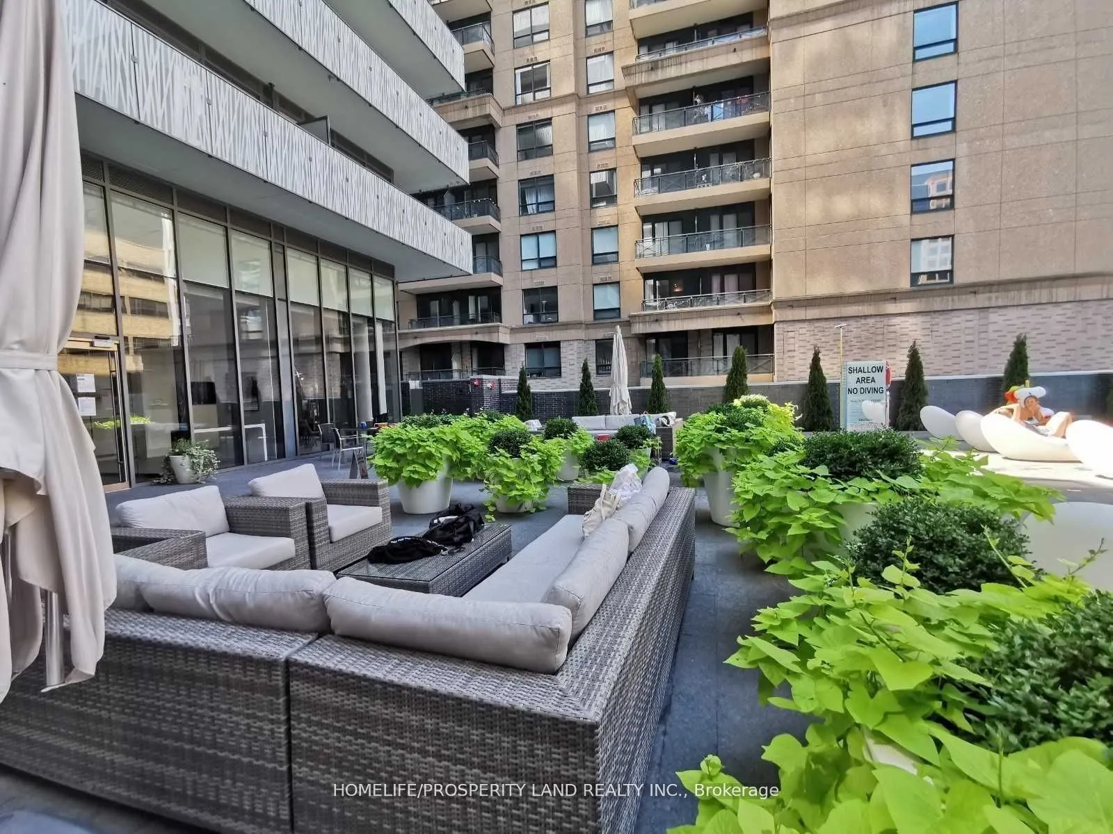 42 Charles Street E, #1308