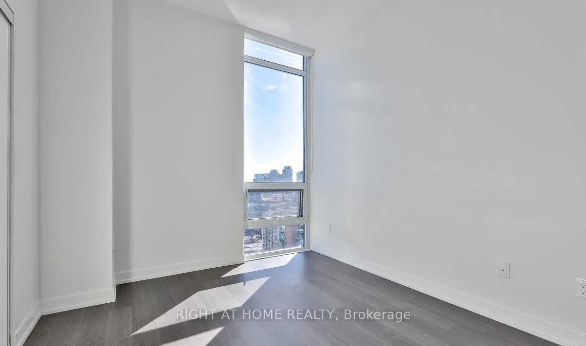 105 George Street, #PH3