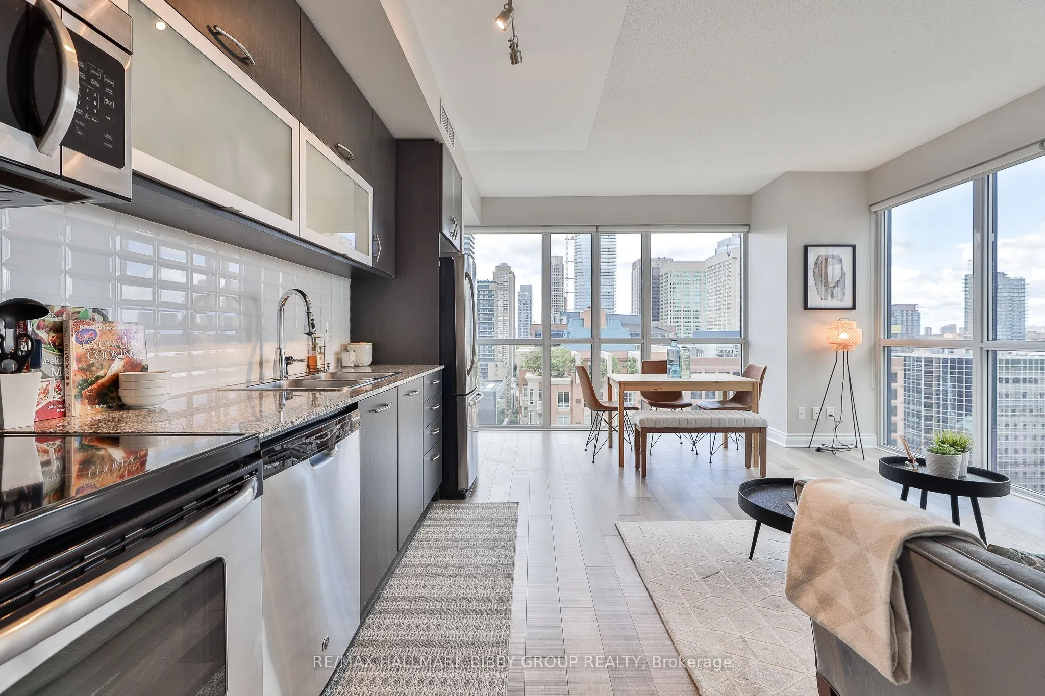 28 Ted Rogers Way, #2509