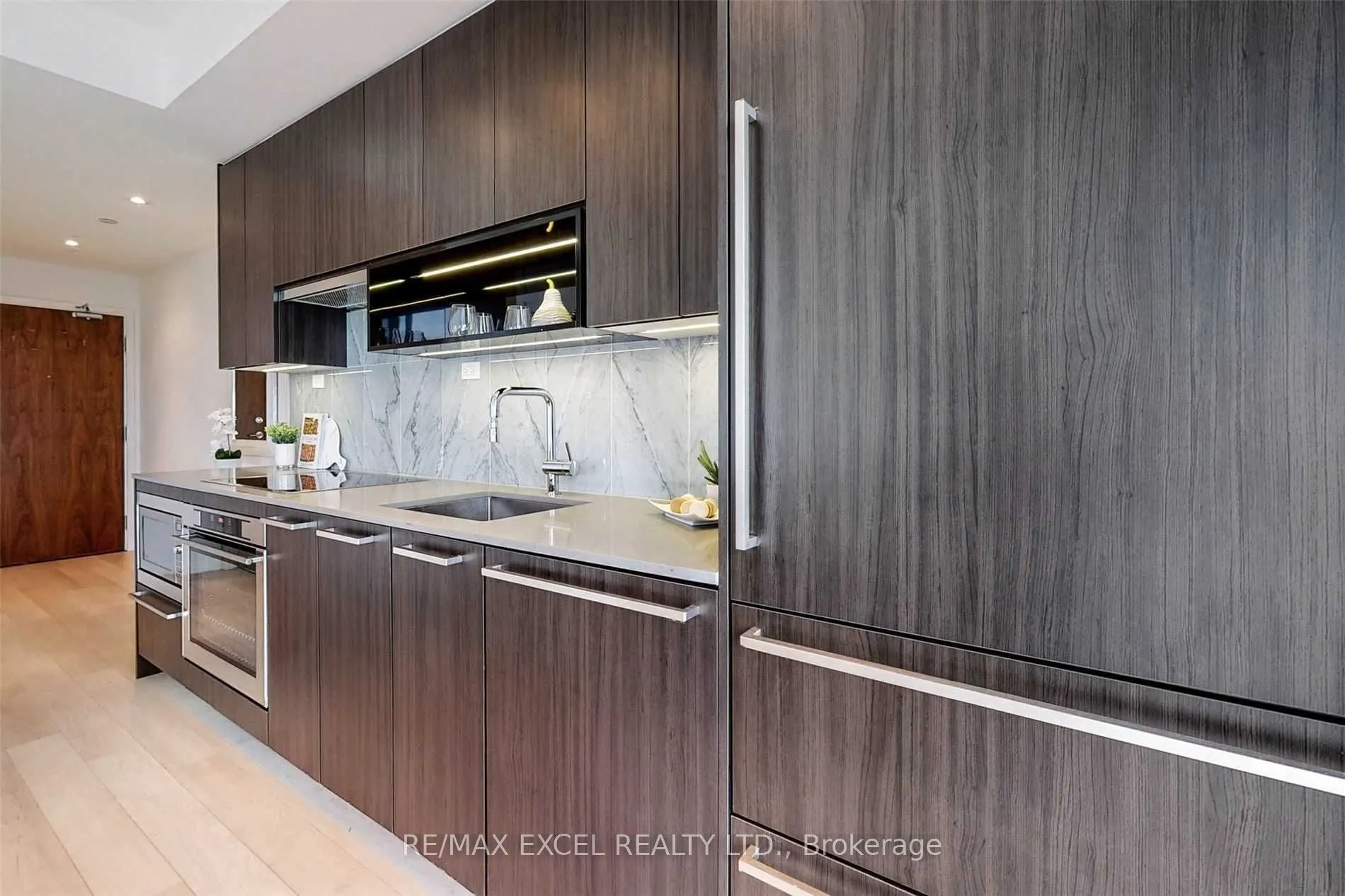 115 McMahon Drive, #3510