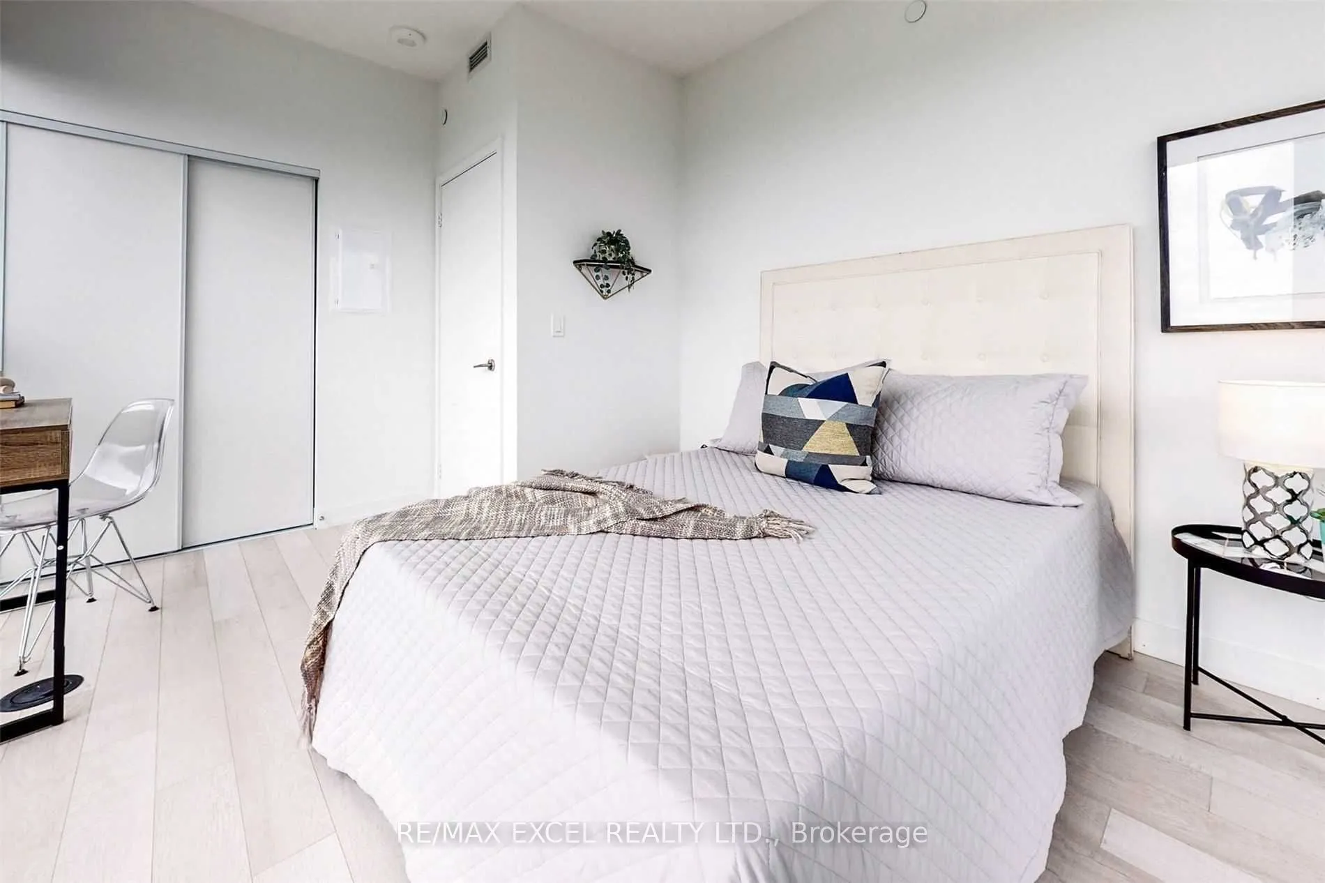 115 McMahon Drive, #3510