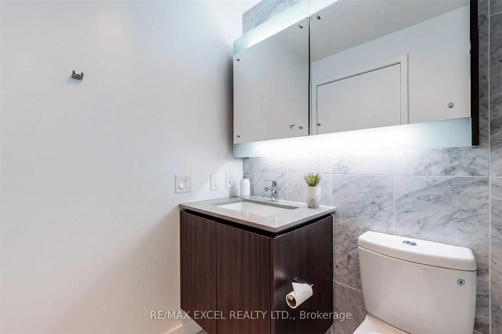 115 McMahon Drive, #3510