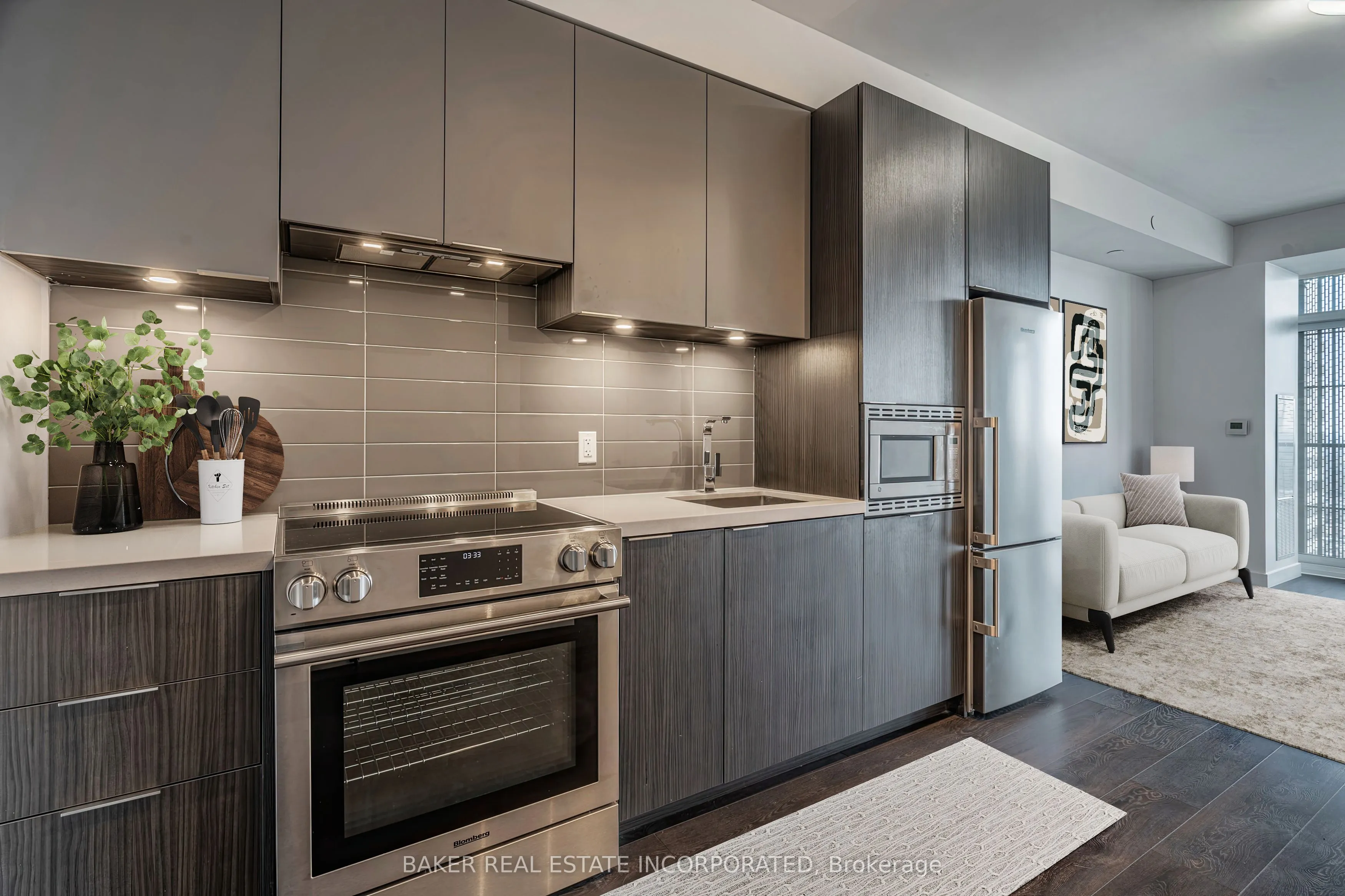 15 Roehampton Avenue, #3308