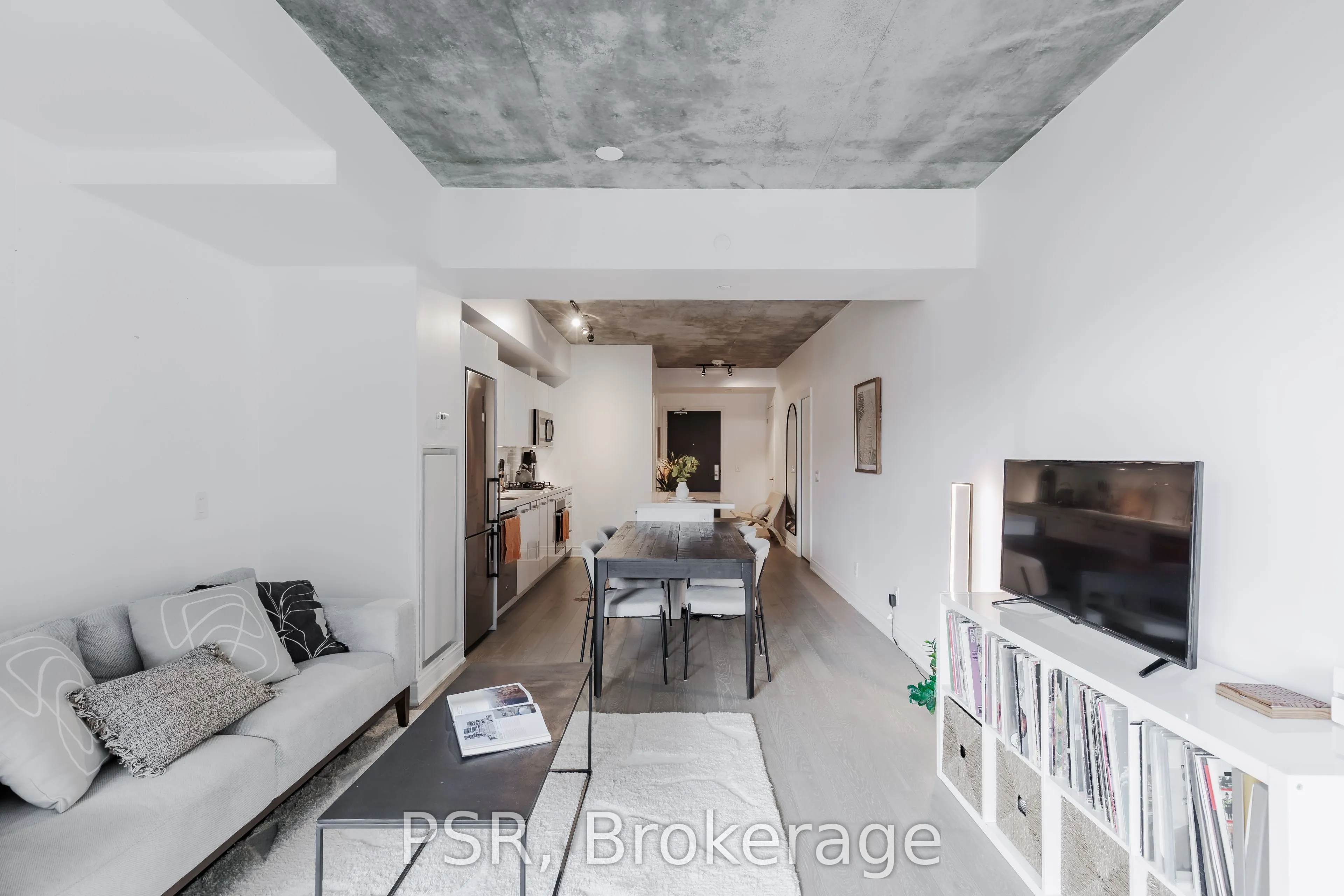 608 Richmond Street W, #317