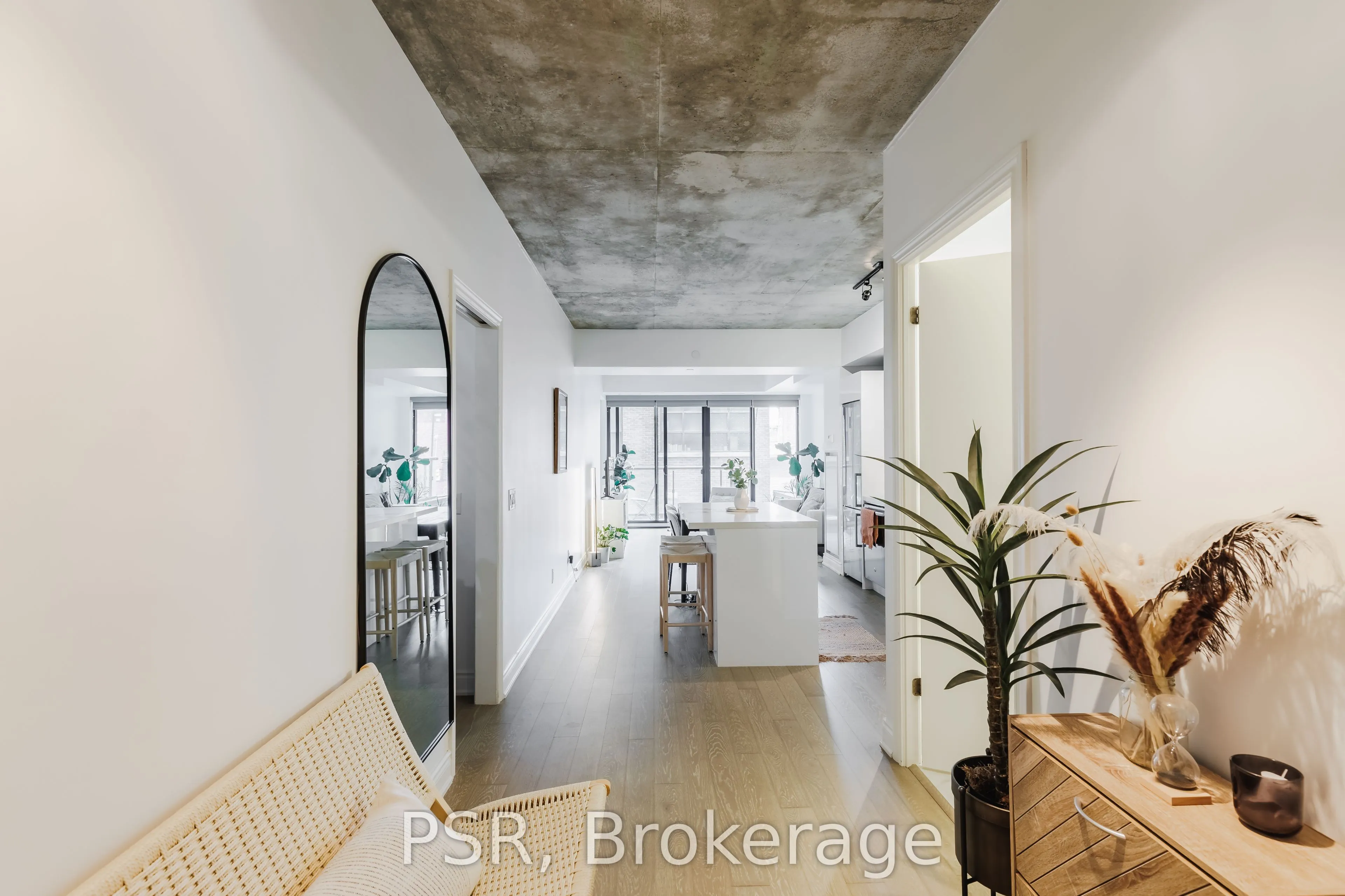 608 Richmond Street W, #317
