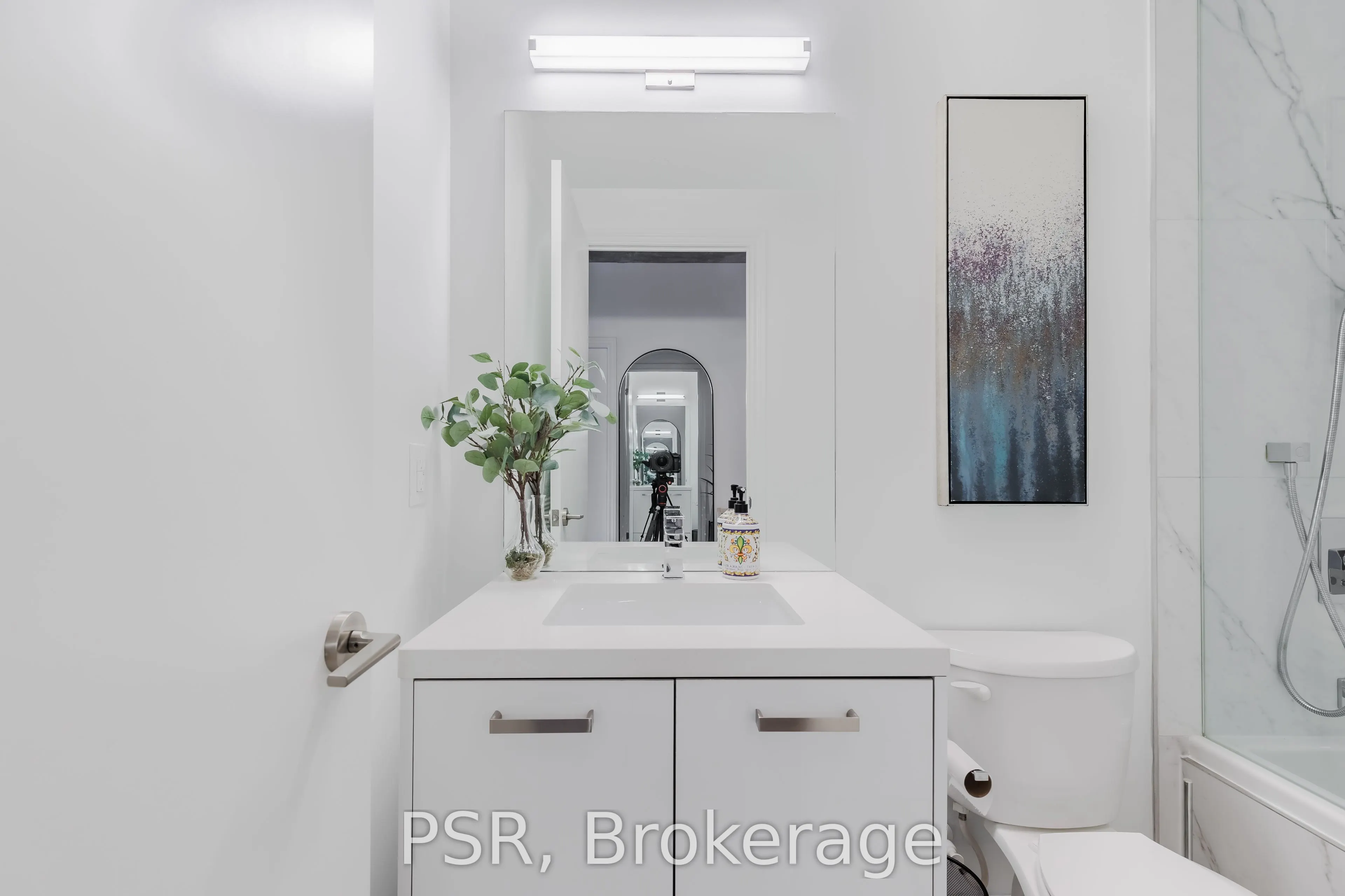 608 Richmond Street W, #317