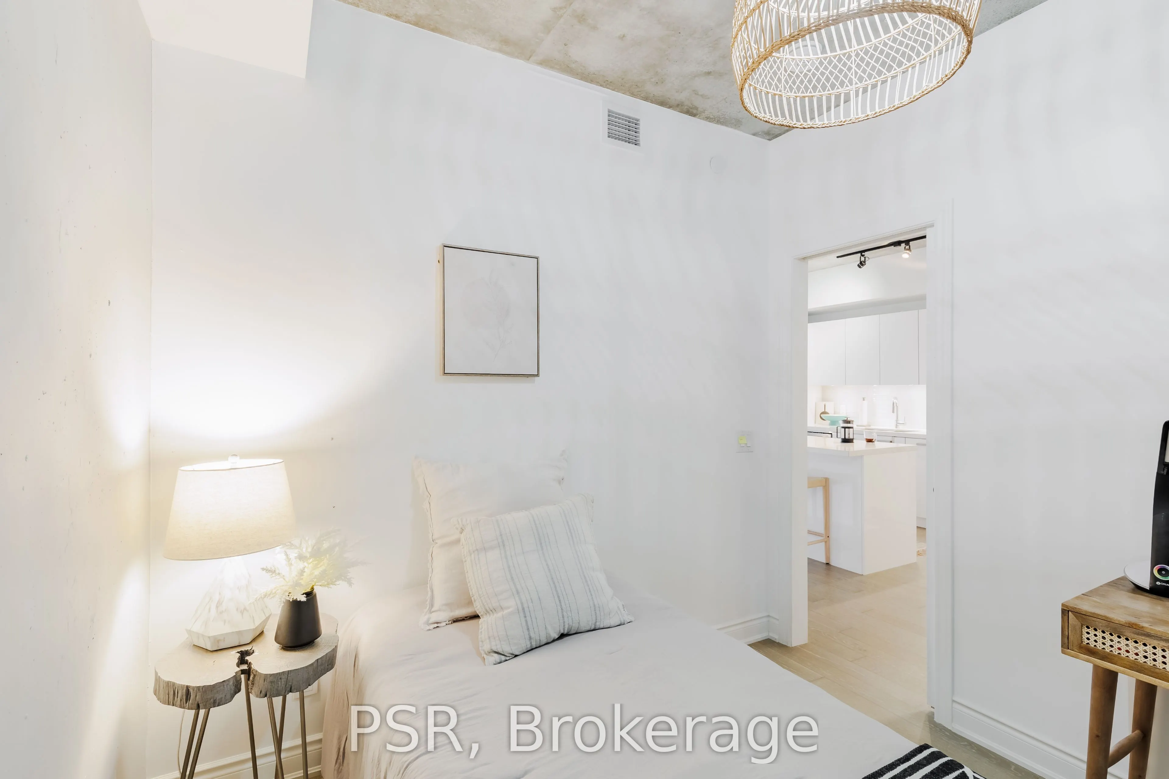 608 Richmond Street W, #317