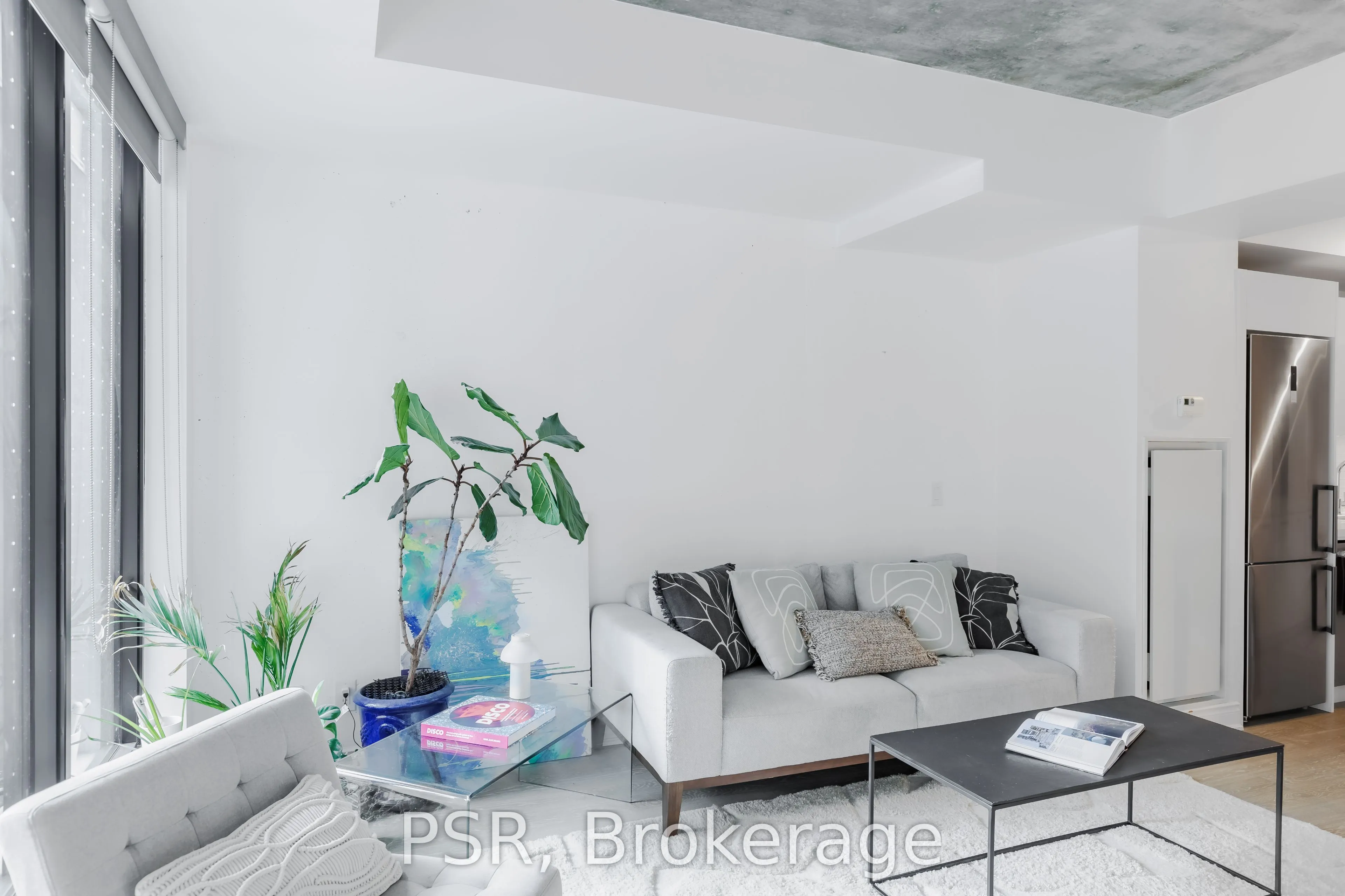 608 Richmond Street W, #317