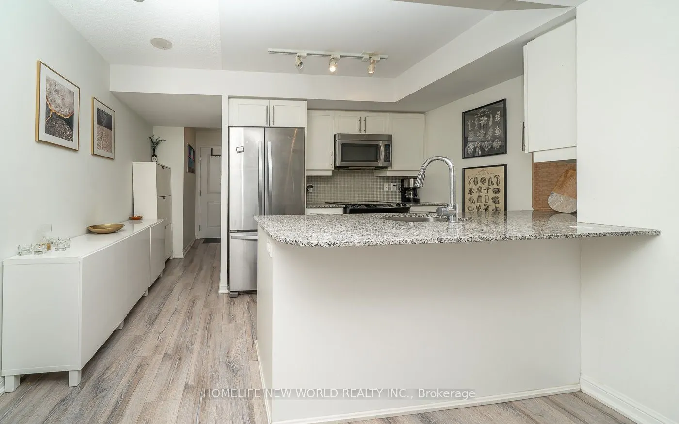 35 Bastion Street, #302