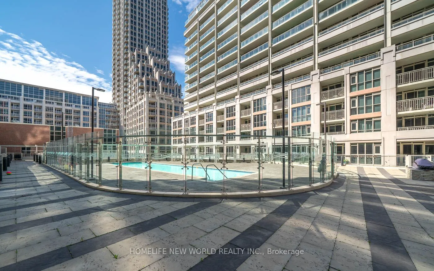 35 Bastion Street, #302