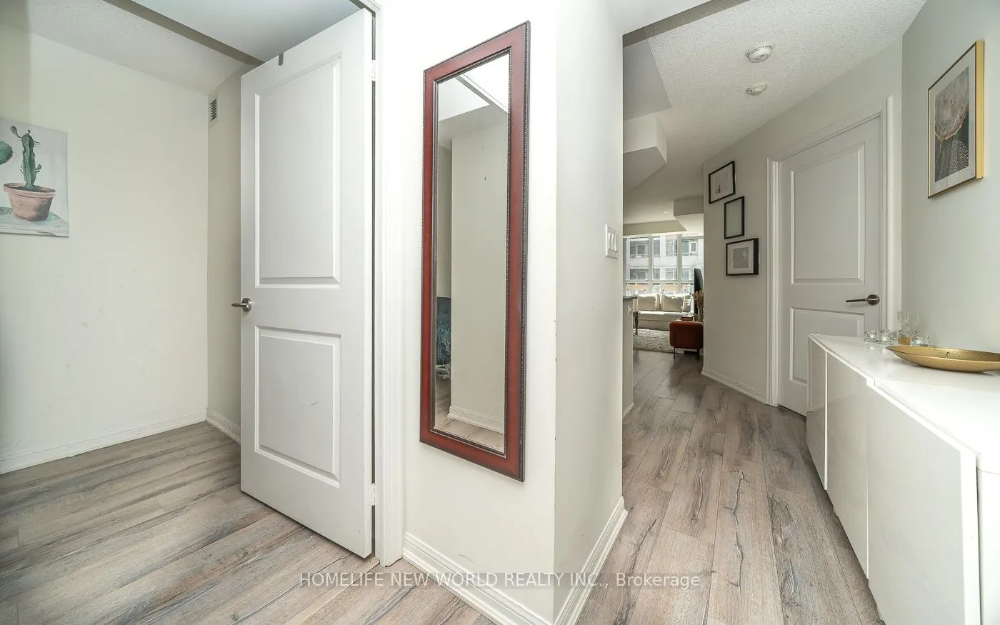 35 Bastion Street, #302