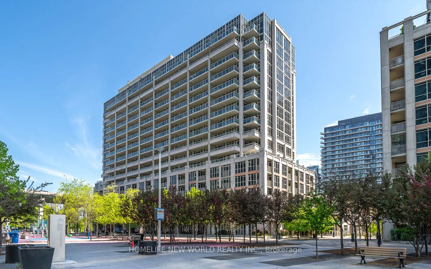 35 Bastion Street, #302