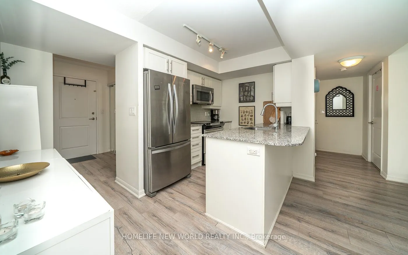 35 Bastion Street, #302