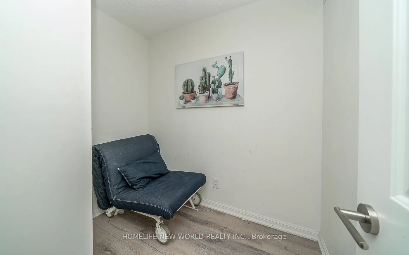 35 Bastion Street, #302