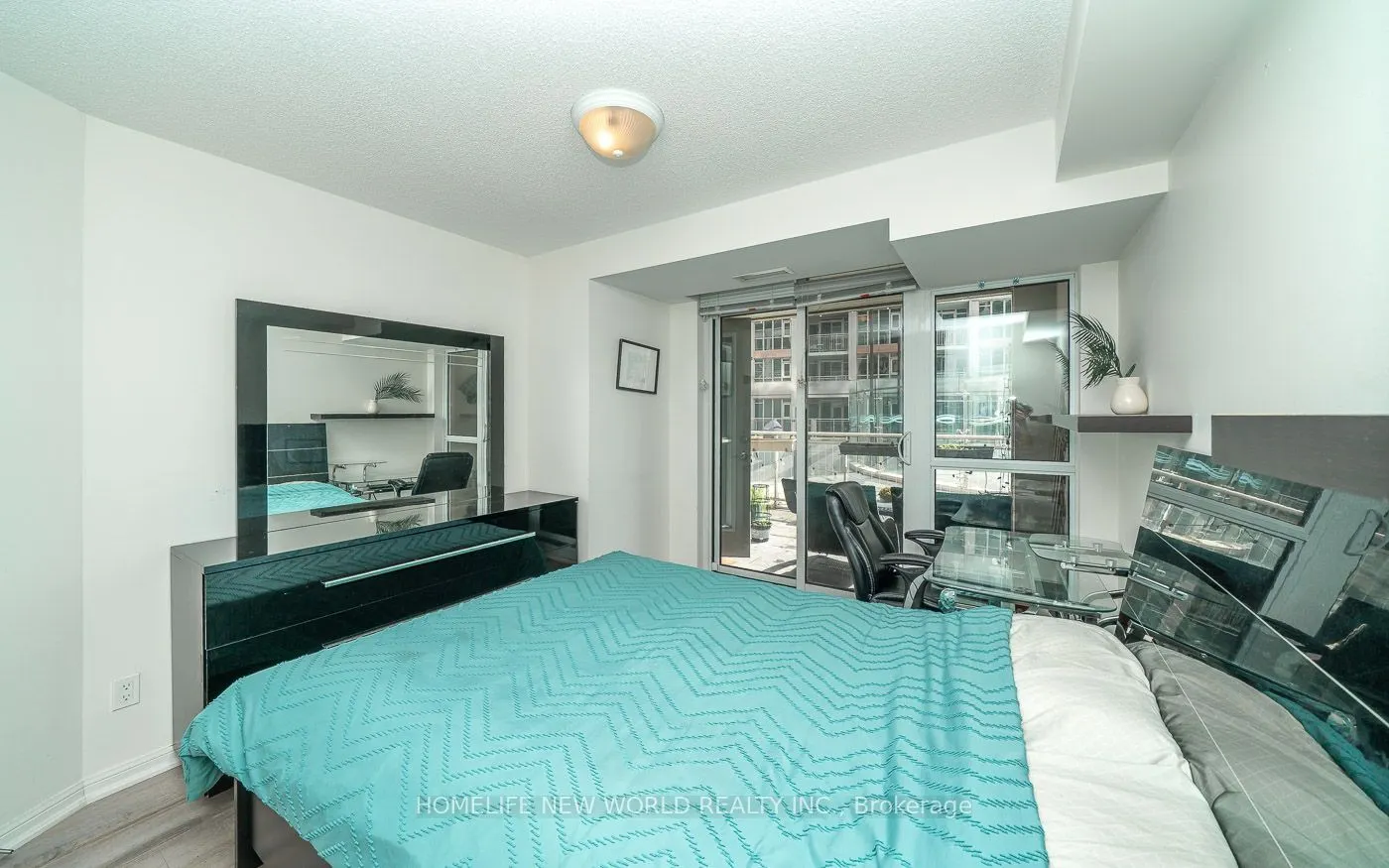 35 Bastion Street, #302
