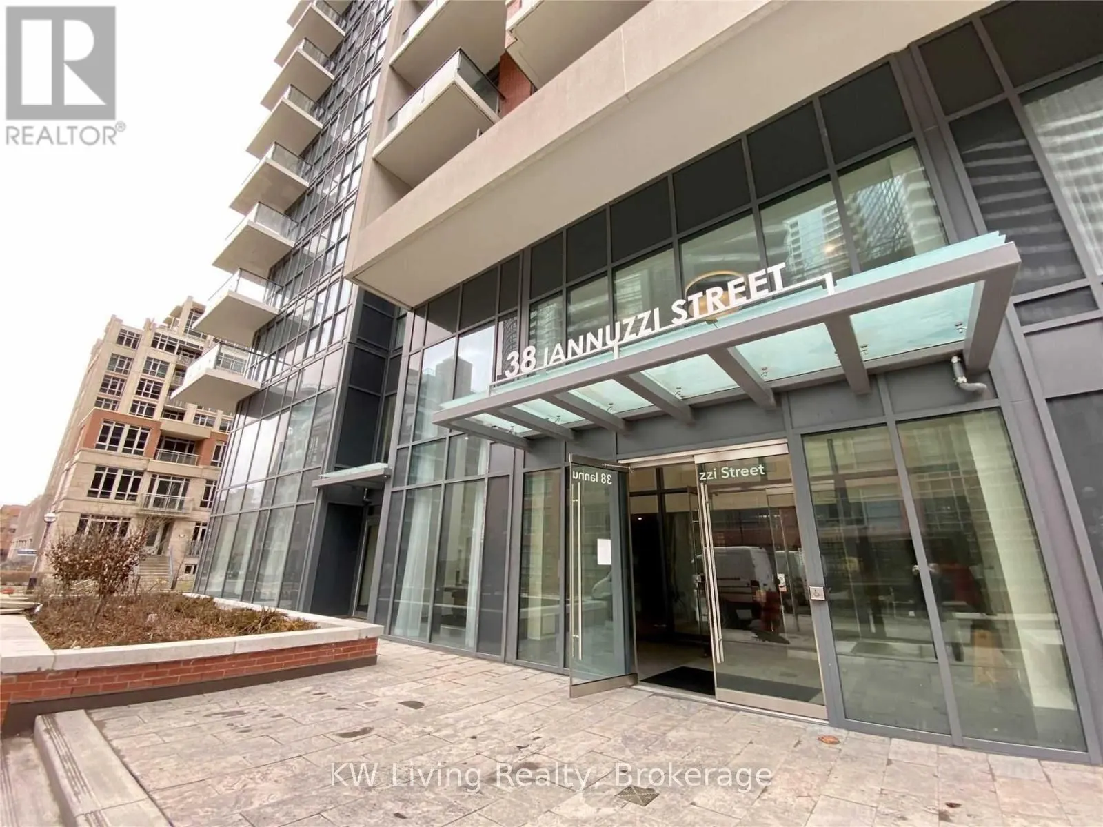 38 Iannuzzi Street, #504