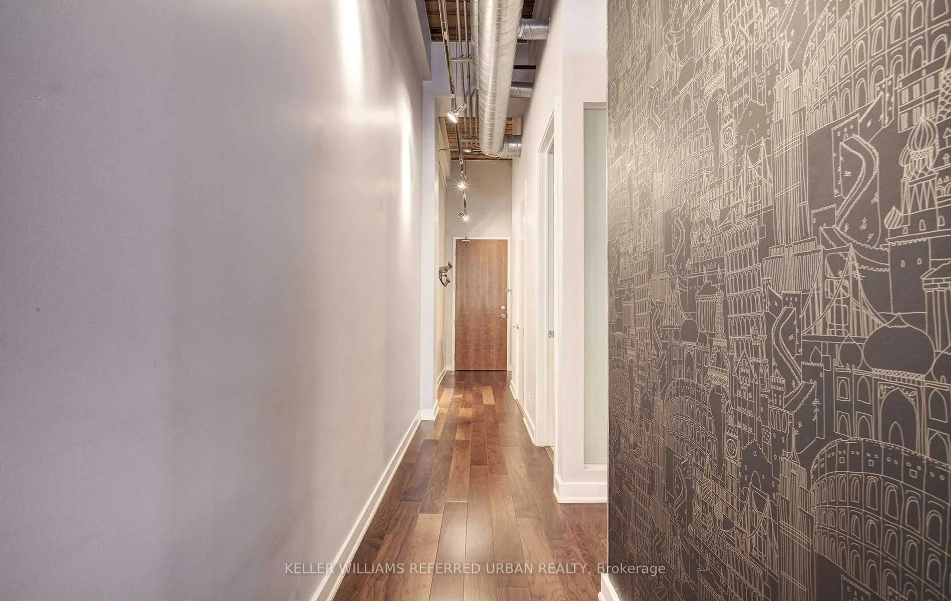 43 Hanna Avenue, #112
