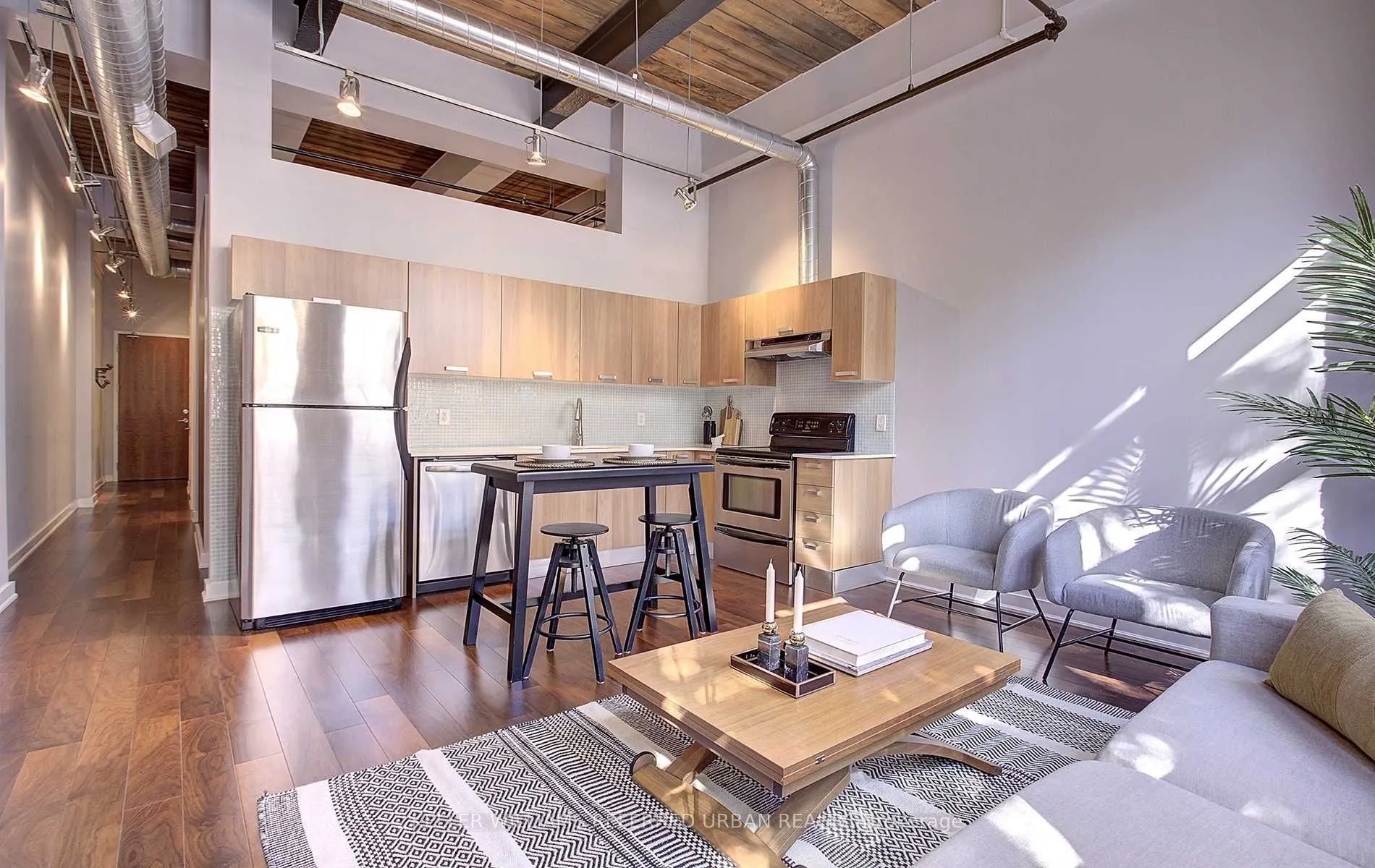 43 Hanna Avenue, #112