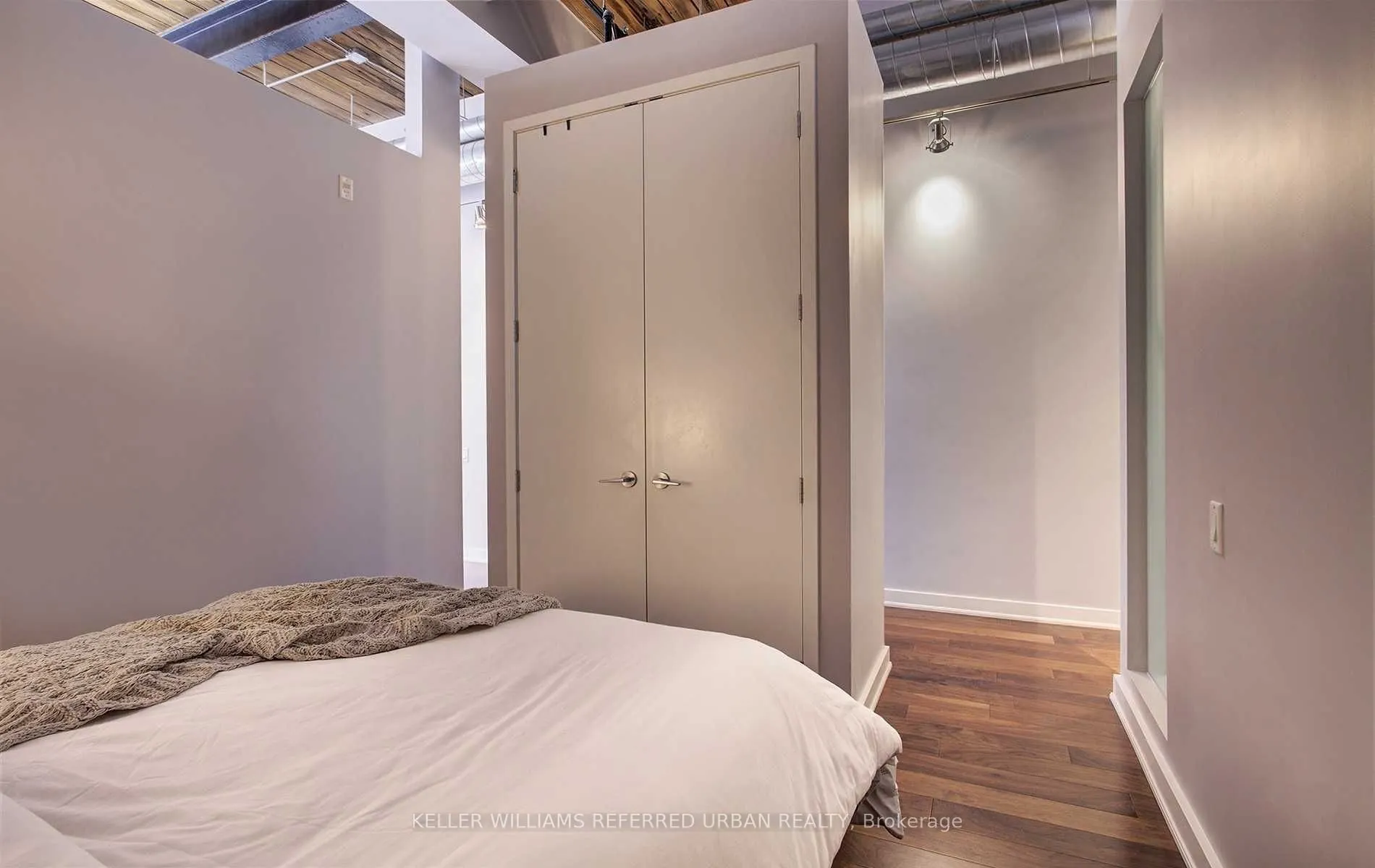43 Hanna Avenue, #112