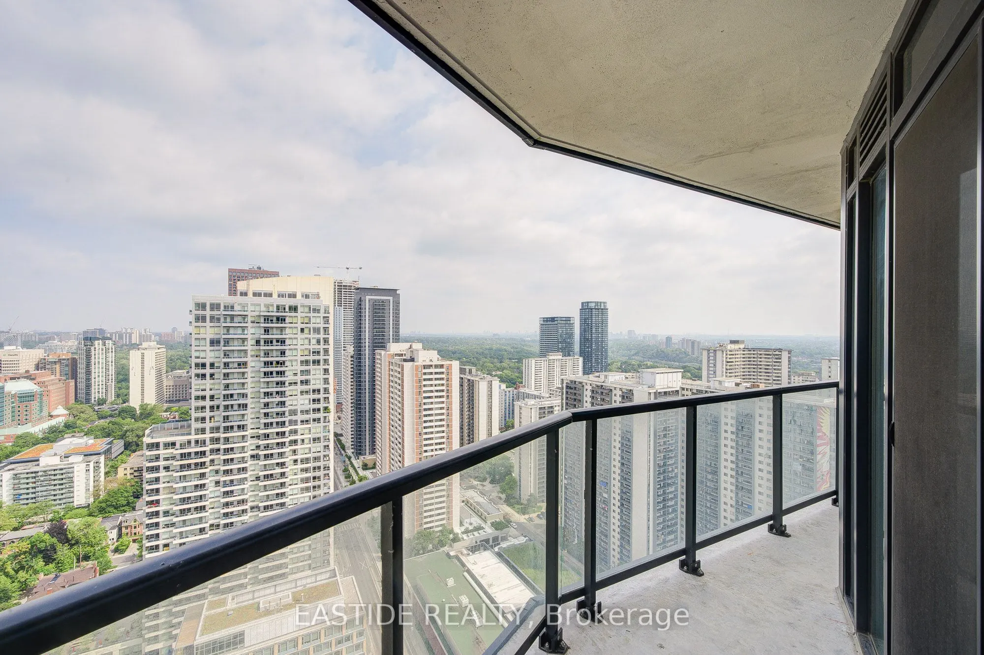 159 Wellesley Street E, #3301