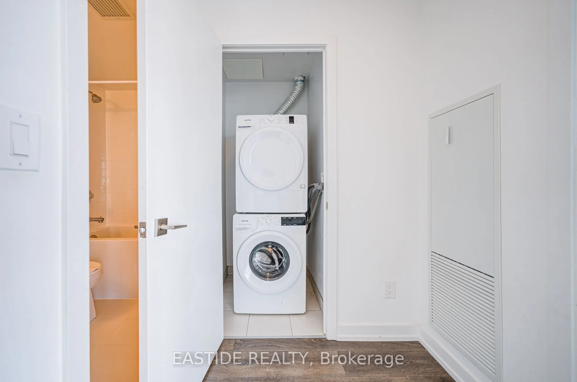 159 Wellesley Street E, #3301