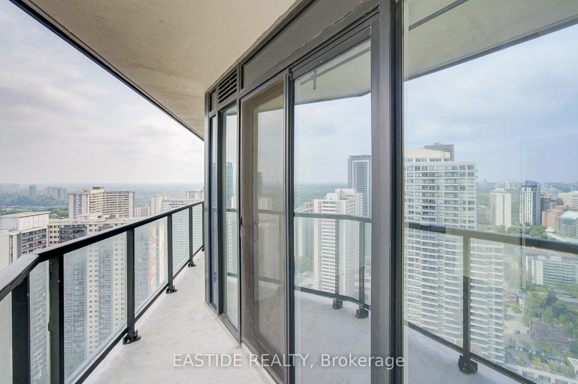 159 Wellesley Street E, #3301