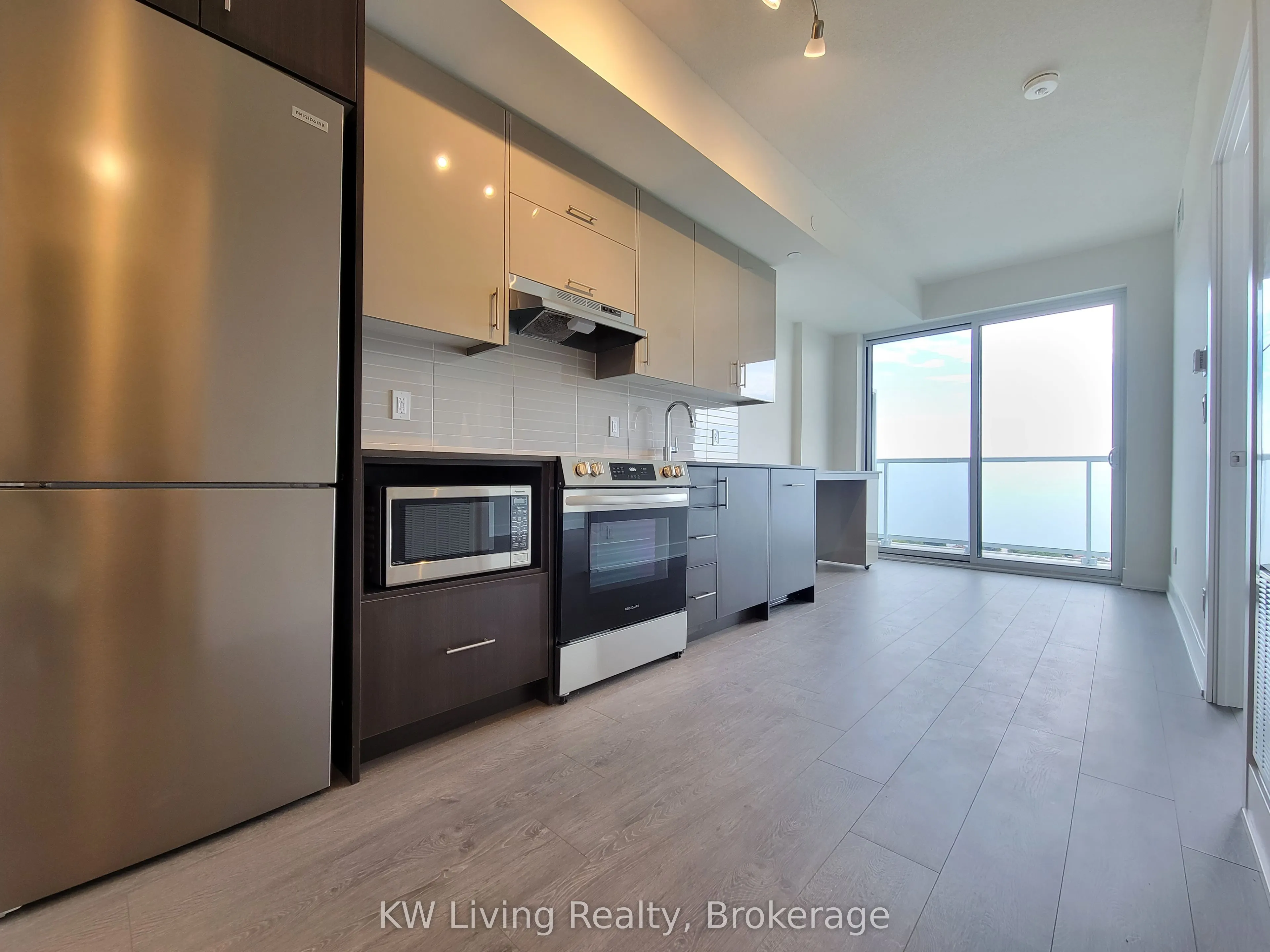 188 Fairview Mall Drive, #1909