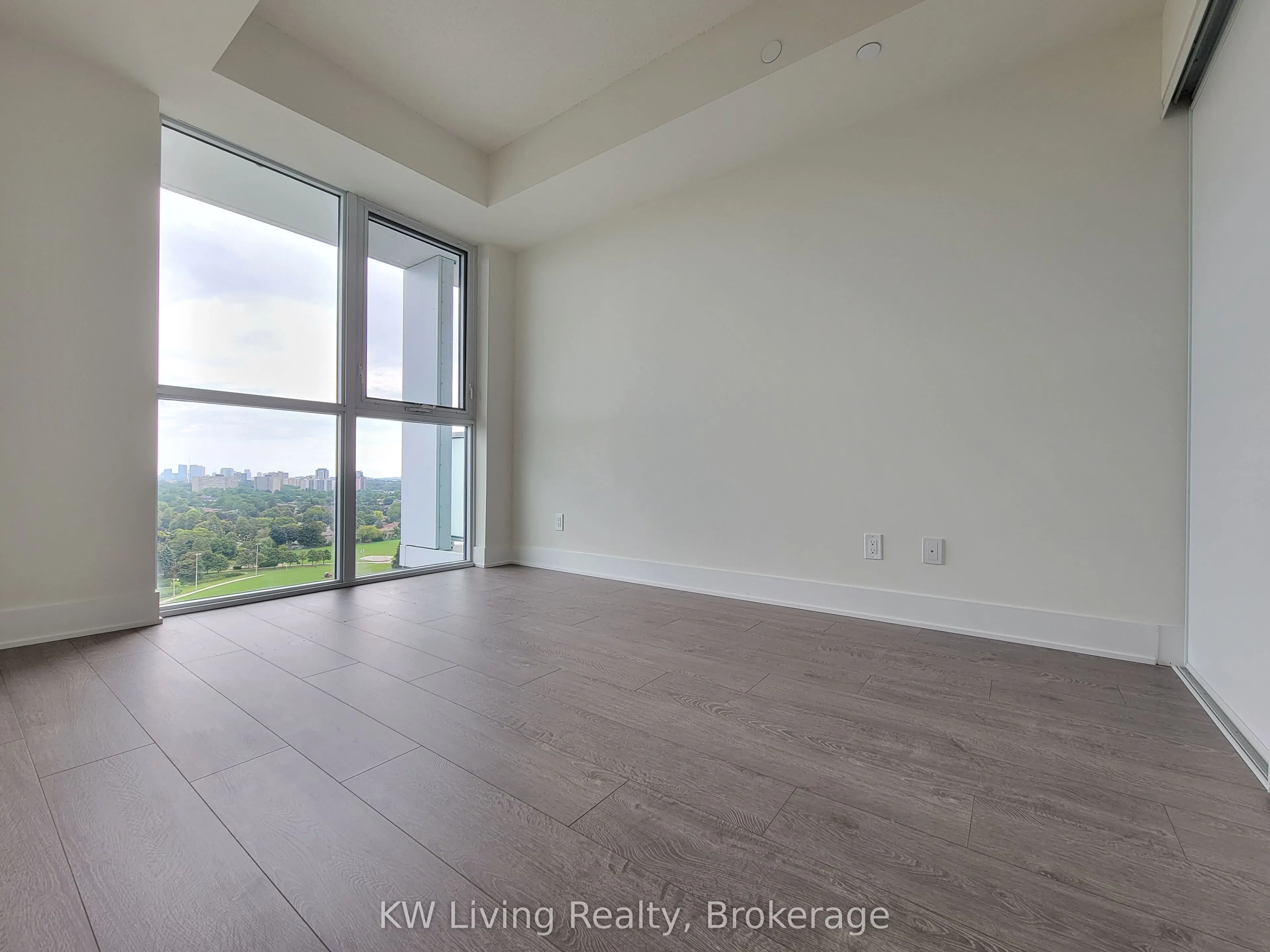 188 Fairview Mall Drive, #1909