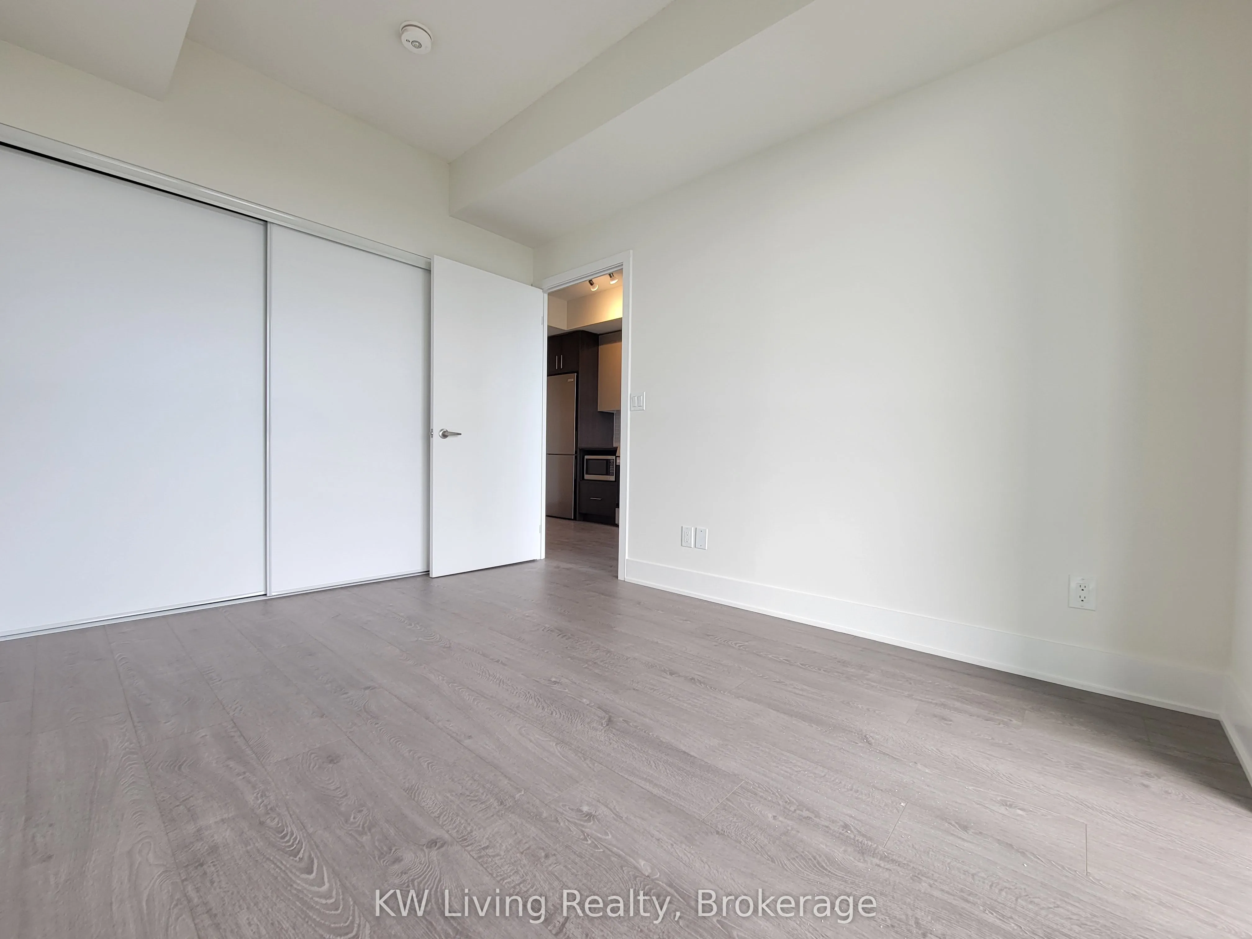 188 Fairview Mall Drive, #1909