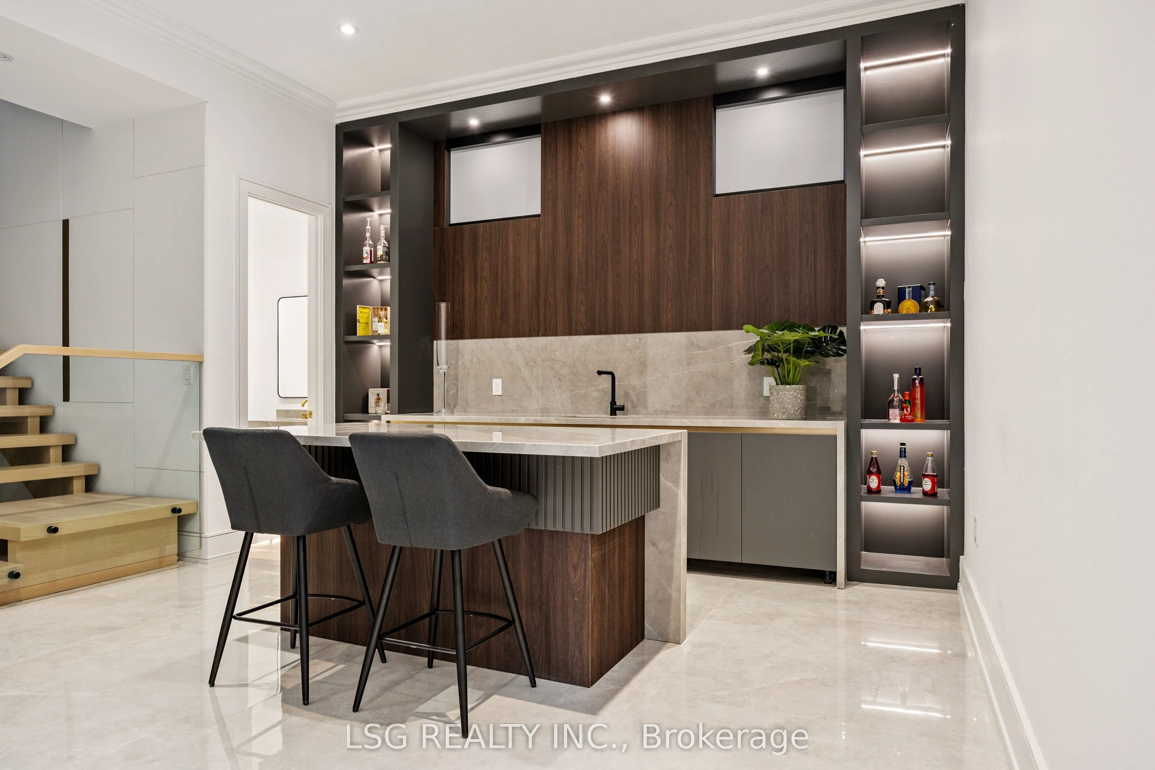 10 Lailey Crescent