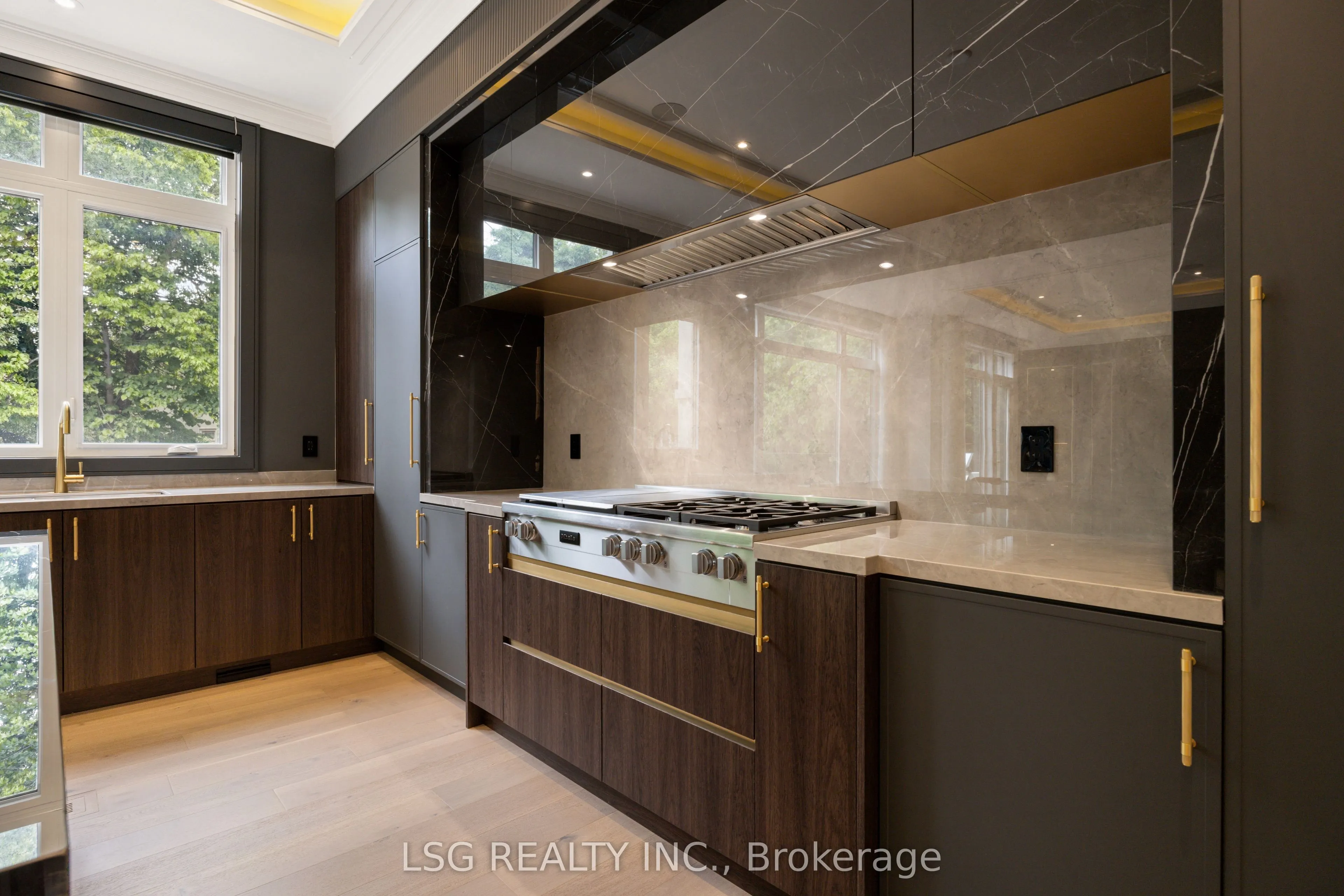 10 Lailey Crescent