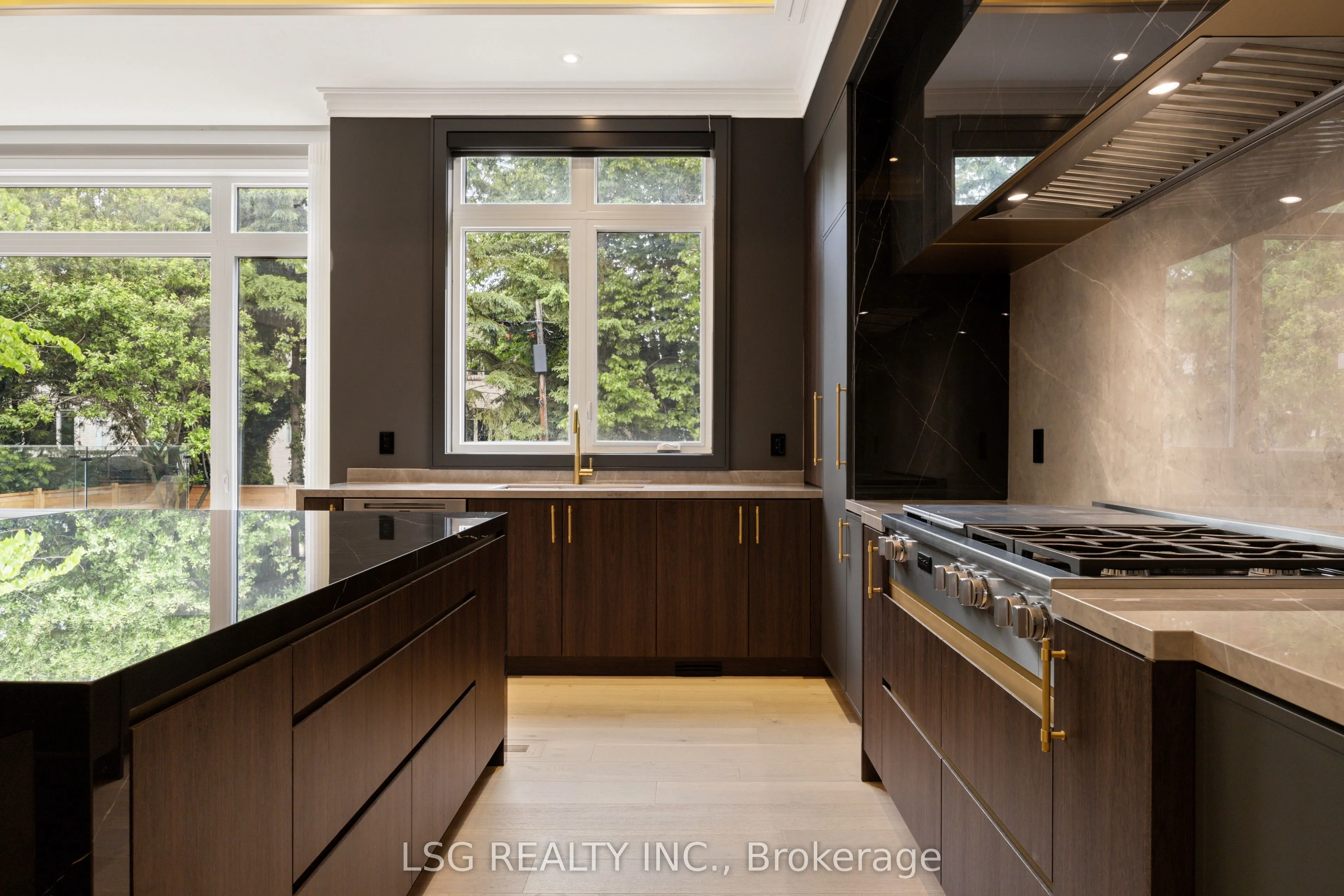 10 Lailey Crescent