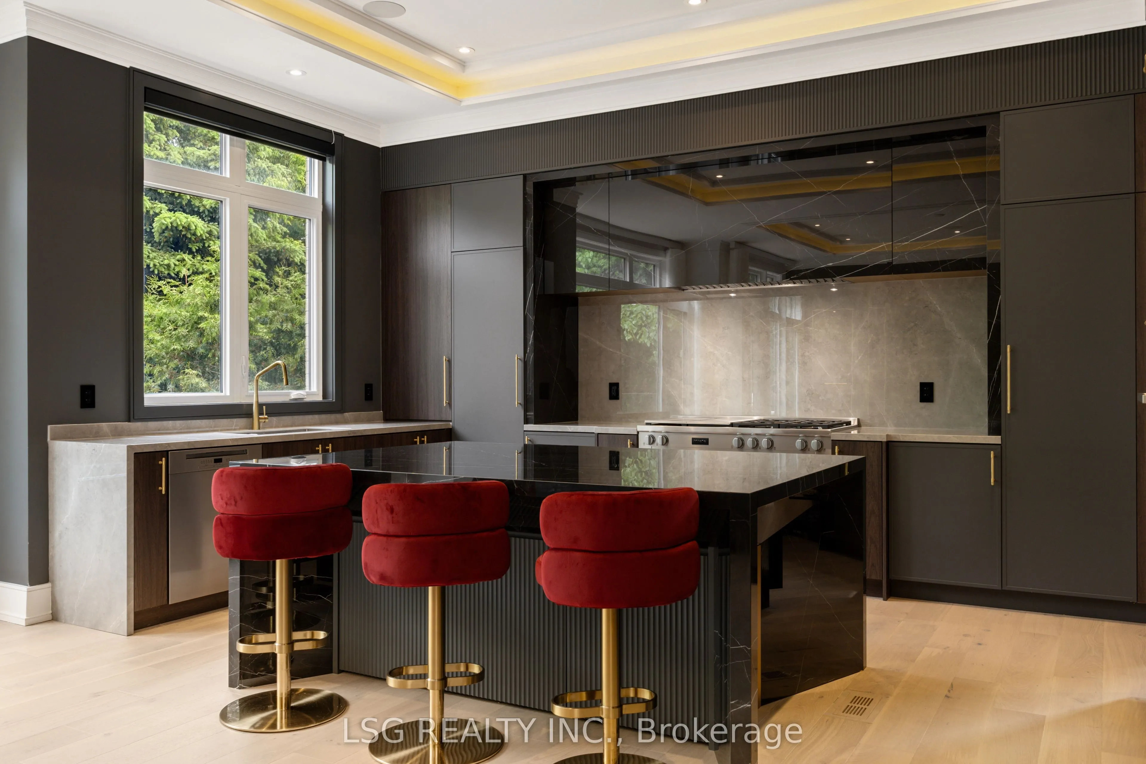 10 Lailey Crescent