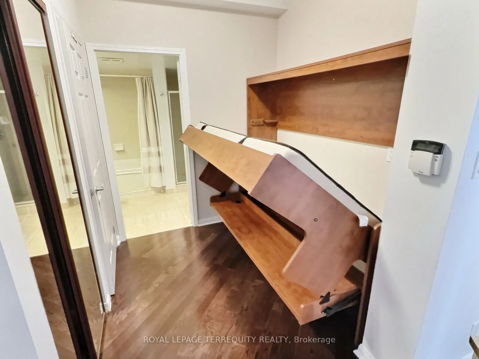 228 Queens Quay W, #1112