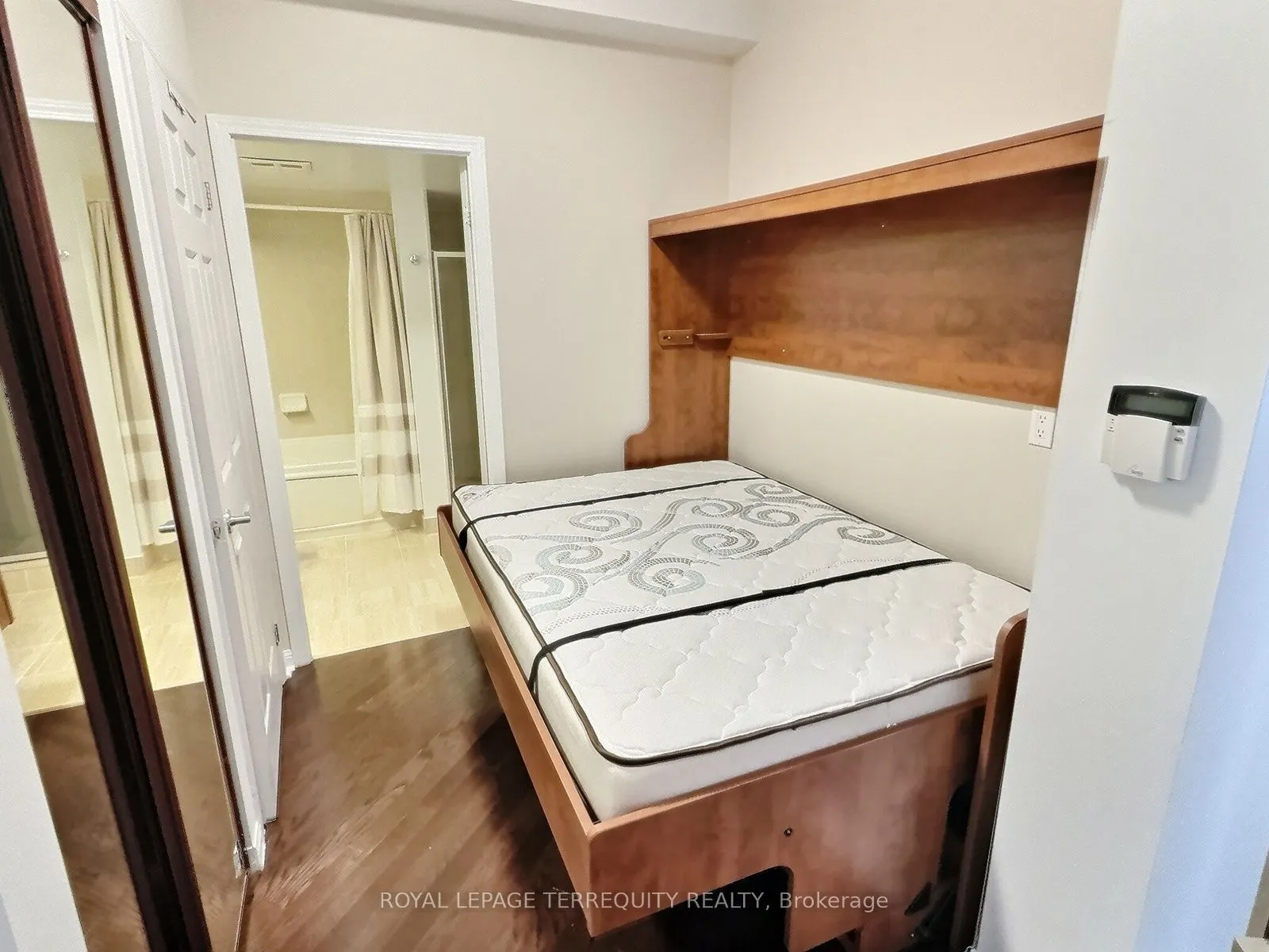 228 Queens Quay W, #1112