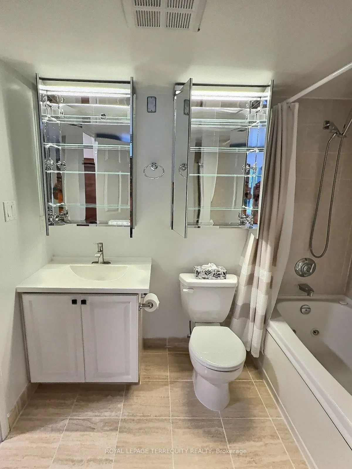 228 Queens Quay W, #1112