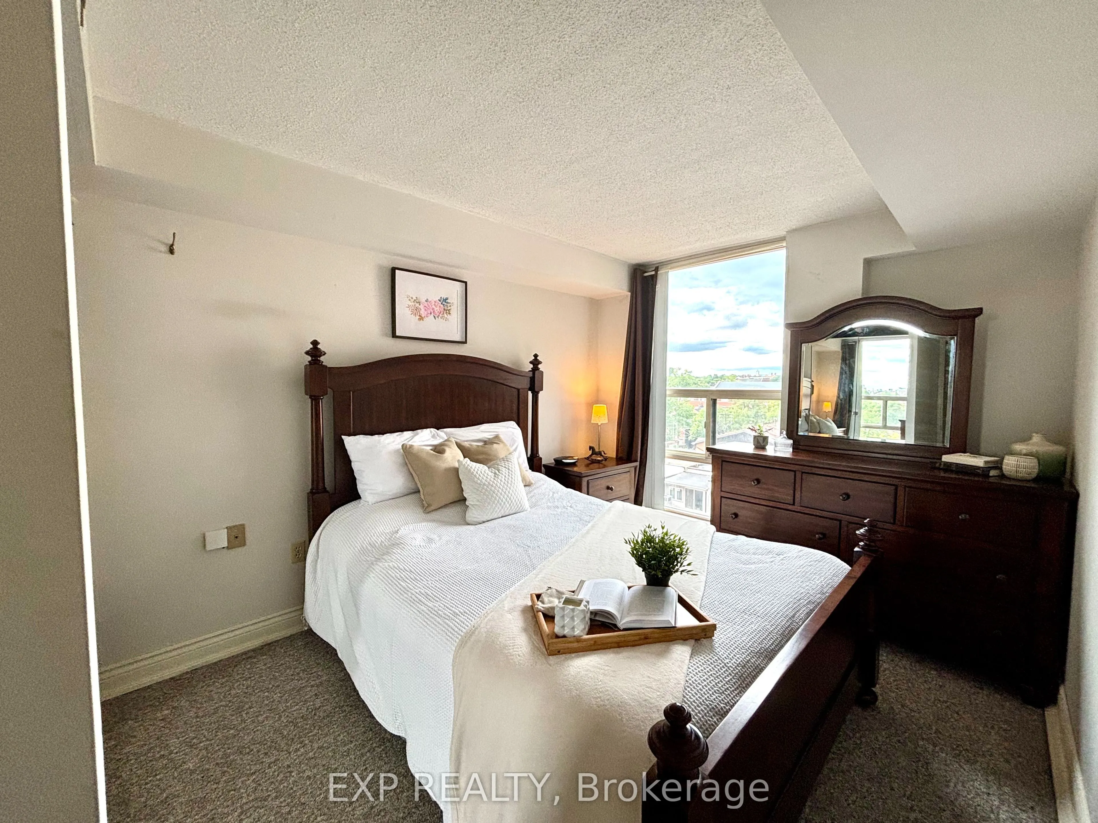 725 King Street W, #705
